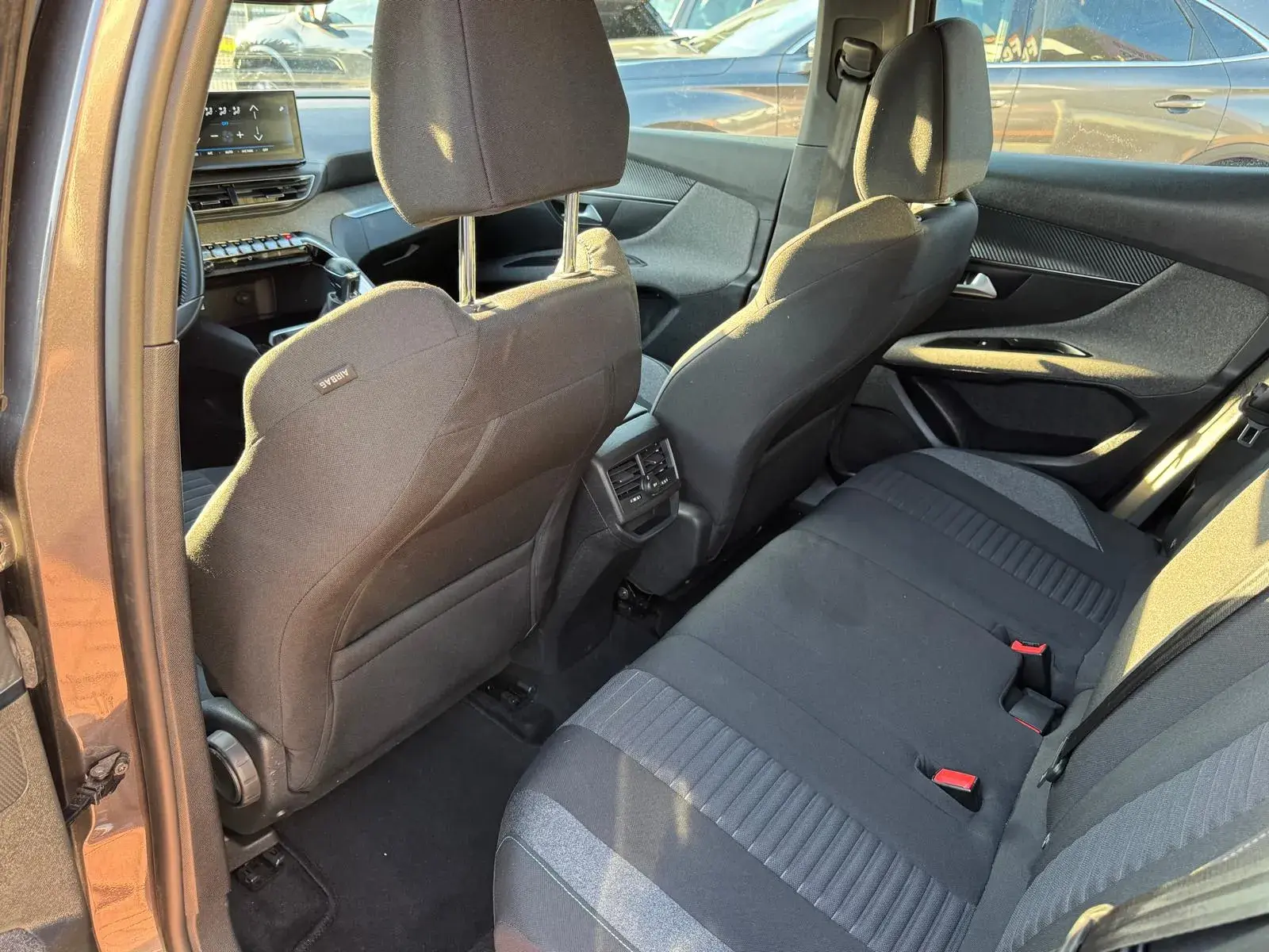 Peugeot 3008 1.2 PureTech Allure 8