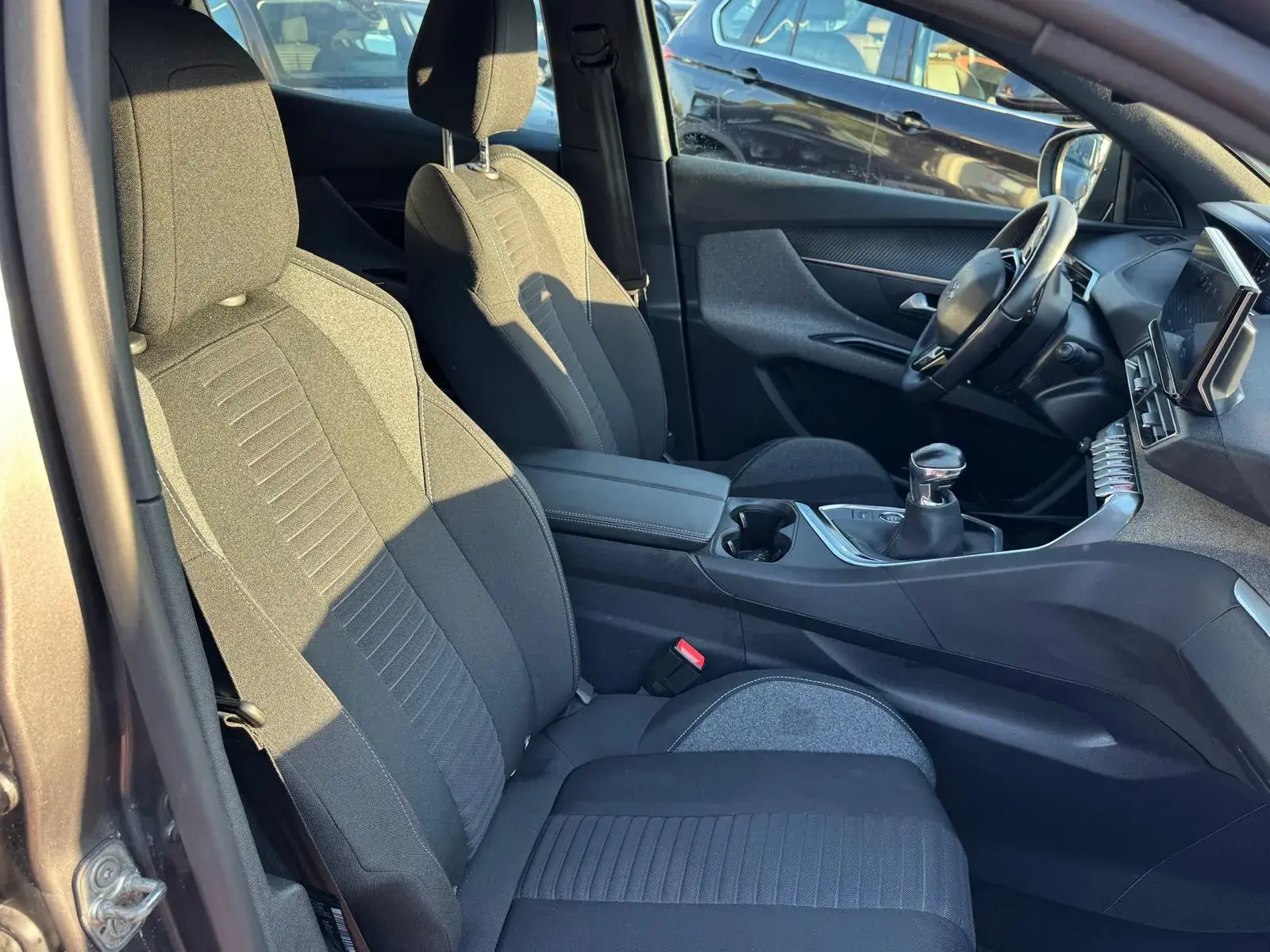 Peugeot 3008 1.2 PureTech Allure 14