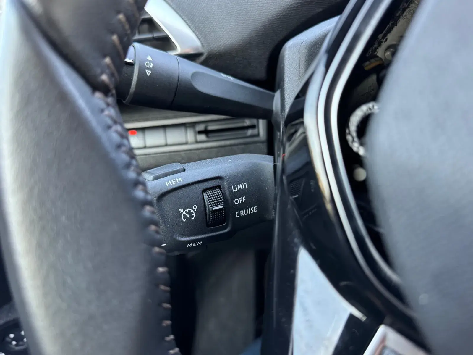 Peugeot 3008 1.2 PureTech Allure 22