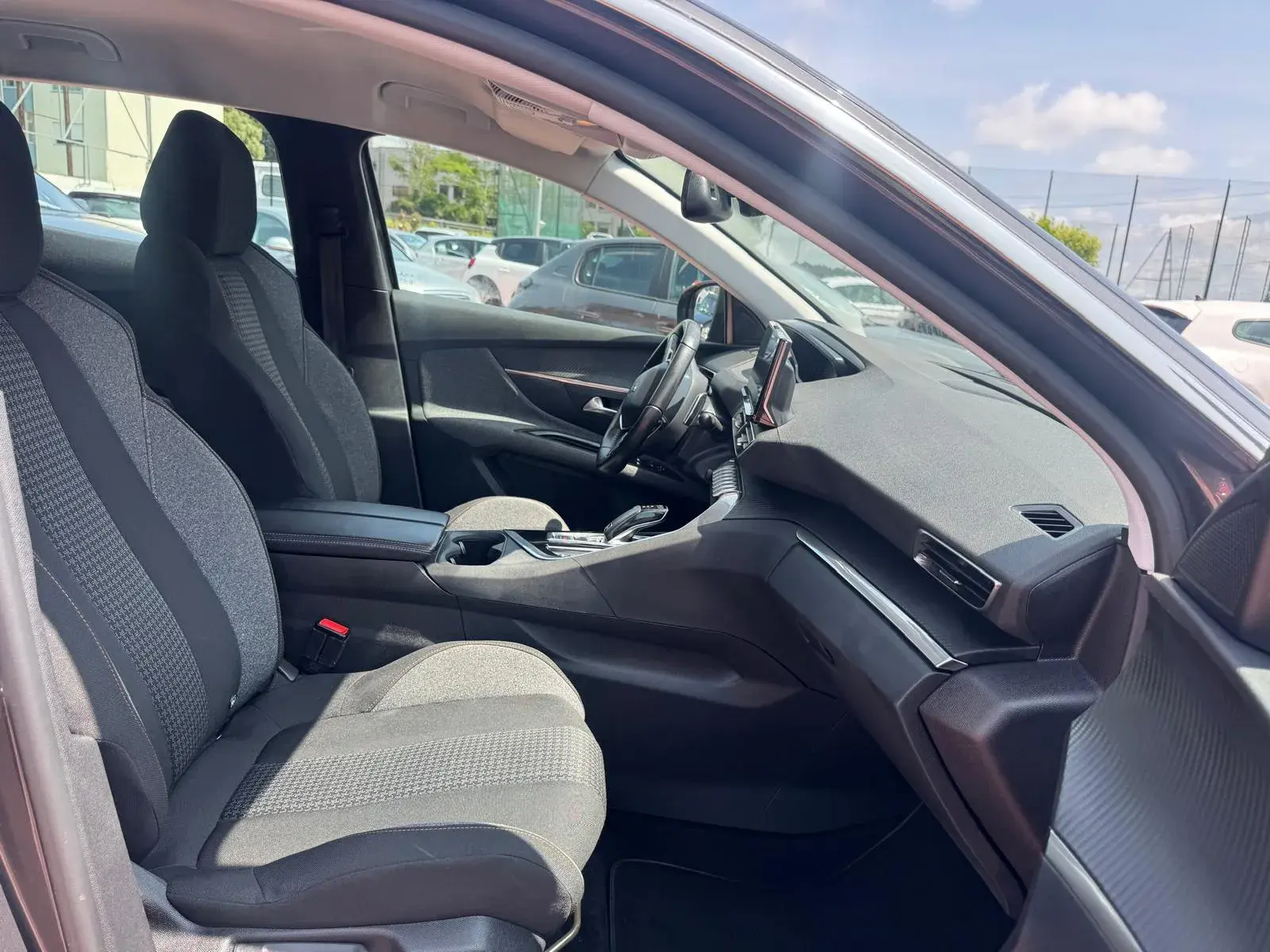 Peugeot 3008 1.5 BlueHDi Active Pack EAT8 18