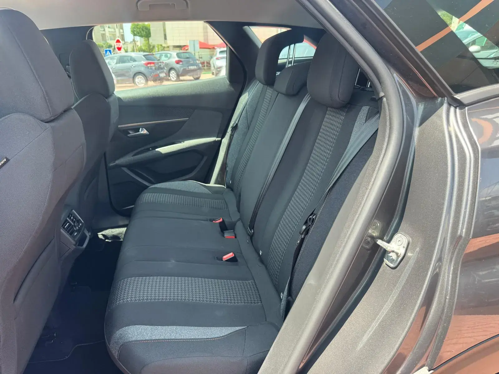 Peugeot 3008 1.5 BlueHDi Active Pack EAT8 28