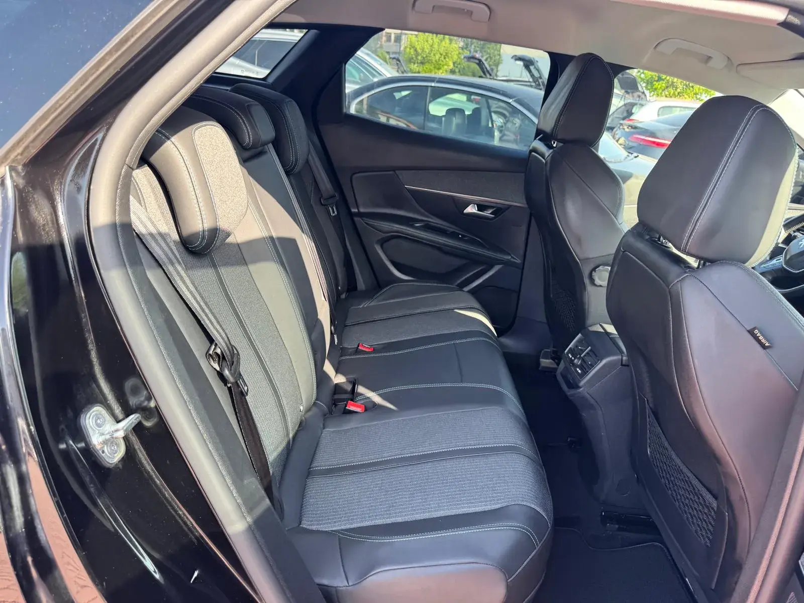 Peugeot 3008 1.6 Hybrid Allure Pack e-EAT8 12