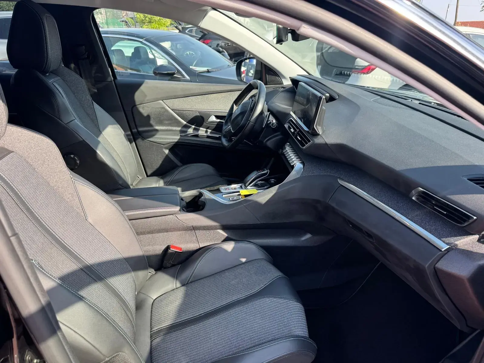 Peugeot 3008 1.6 Hybrid Allure Pack e-EAT8 13