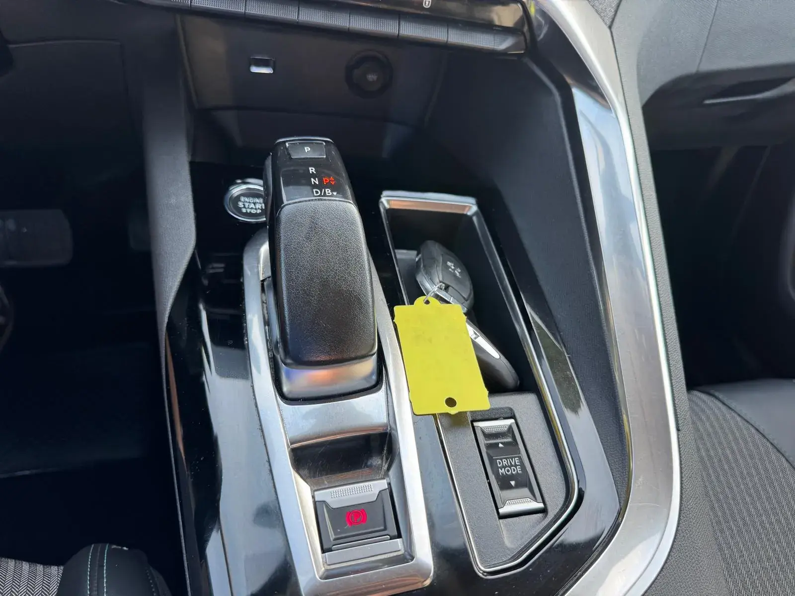 Peugeot 3008 1.6 Hybrid Allure Pack e-EAT8 27