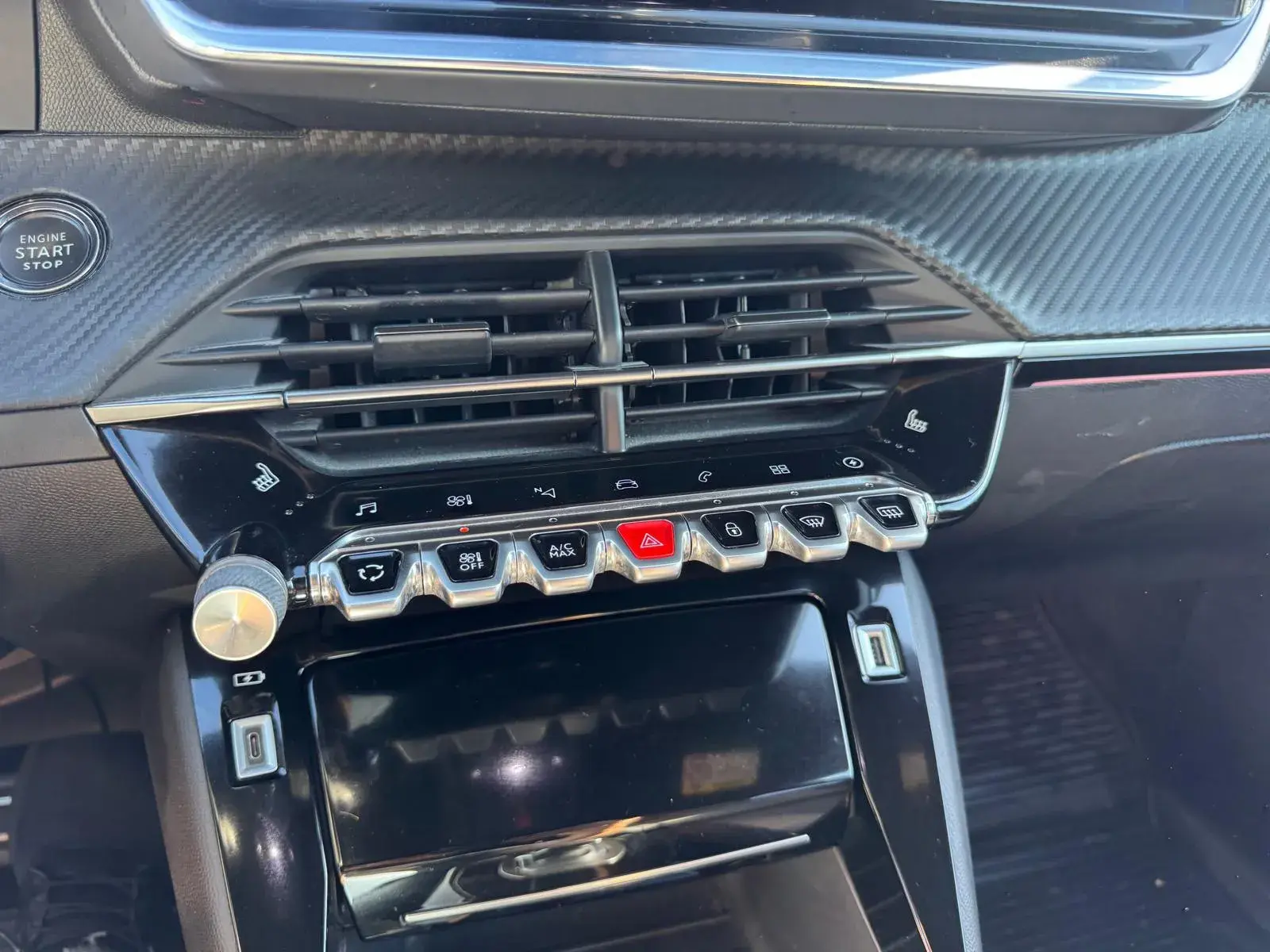 Peugeot e-208 50 kWh GT Pack 12