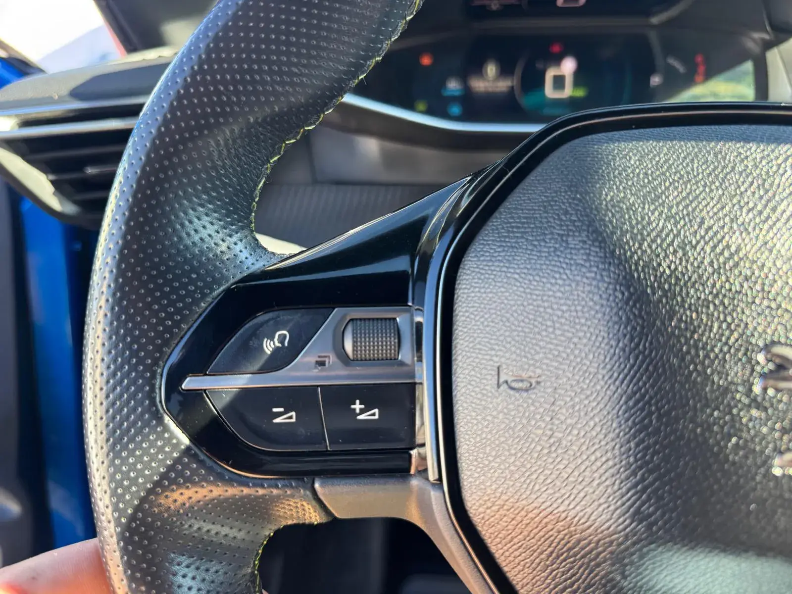 Peugeot e-208 50 kWh GT Pack 21