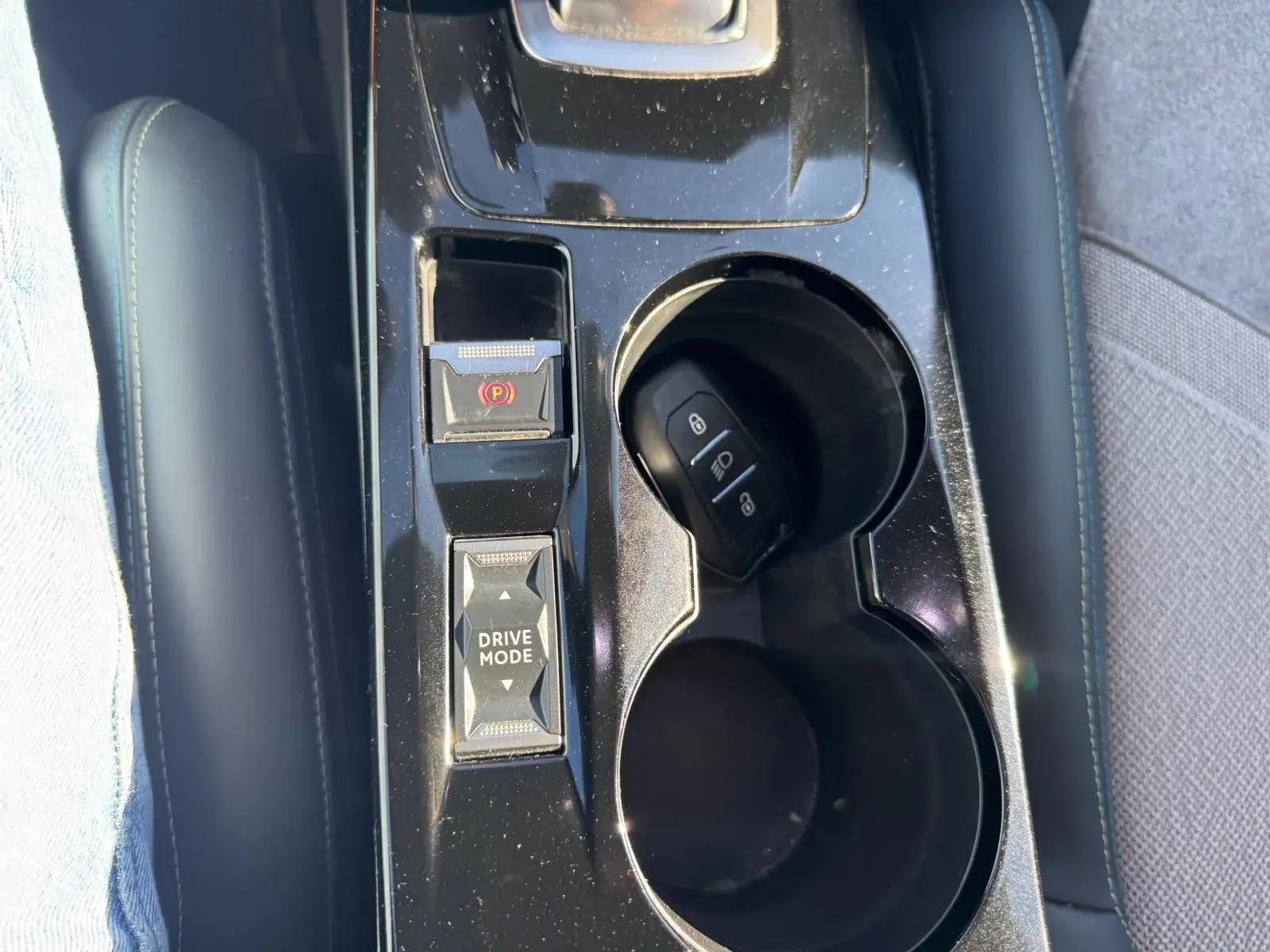 Peugeot e-208 50 kWh GT Pack 24