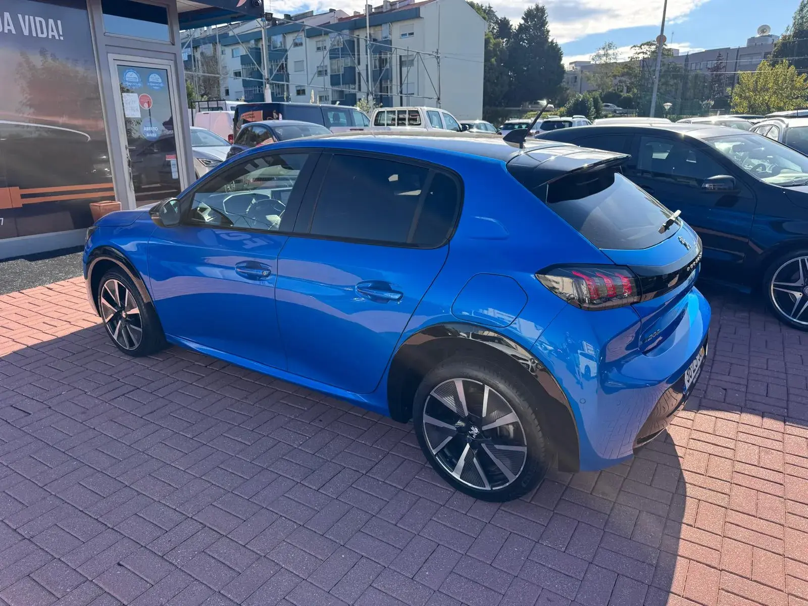 Peugeot e-208 50 kWh GT Pack 27