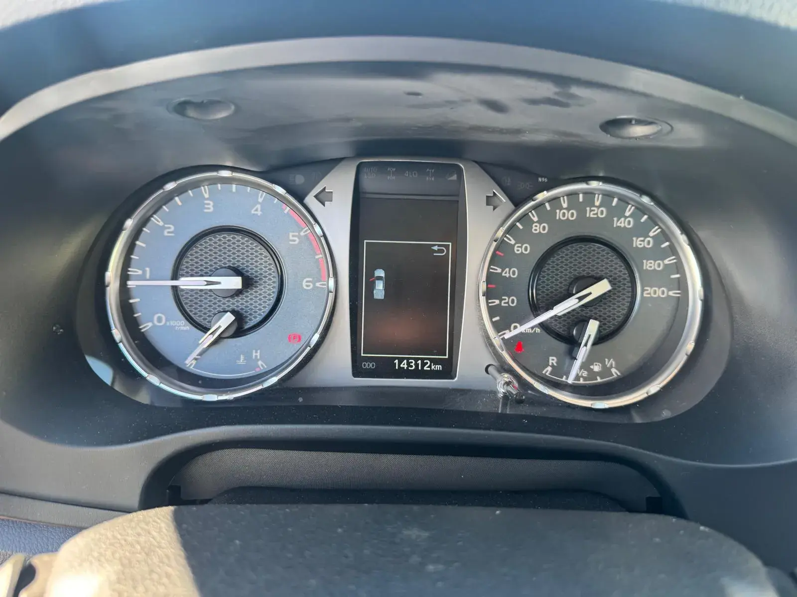 Toyota Hilux 2.4 D-4D 4WD CD CH 12