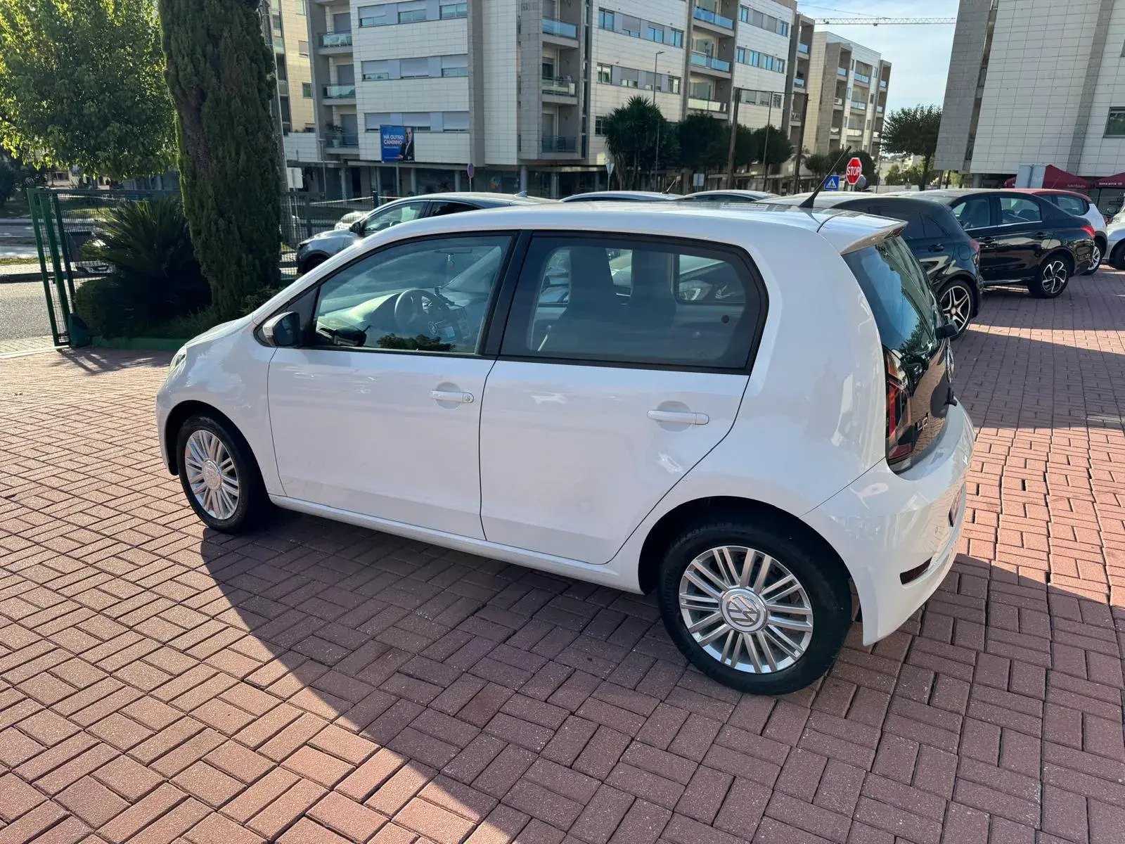 Volkswagen Up! 1.0 Move Up! Auto 4