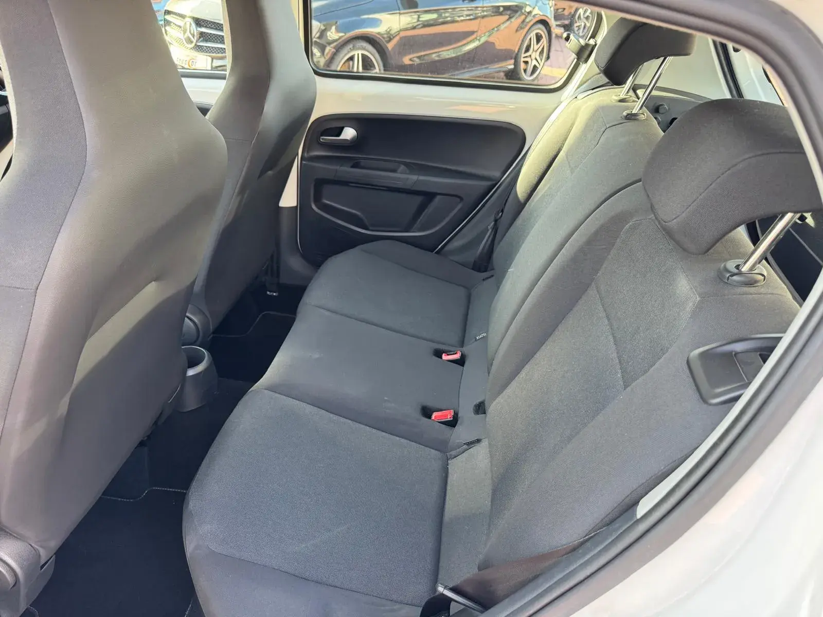 Volkswagen Up! 1.0 Move Up! Auto 8