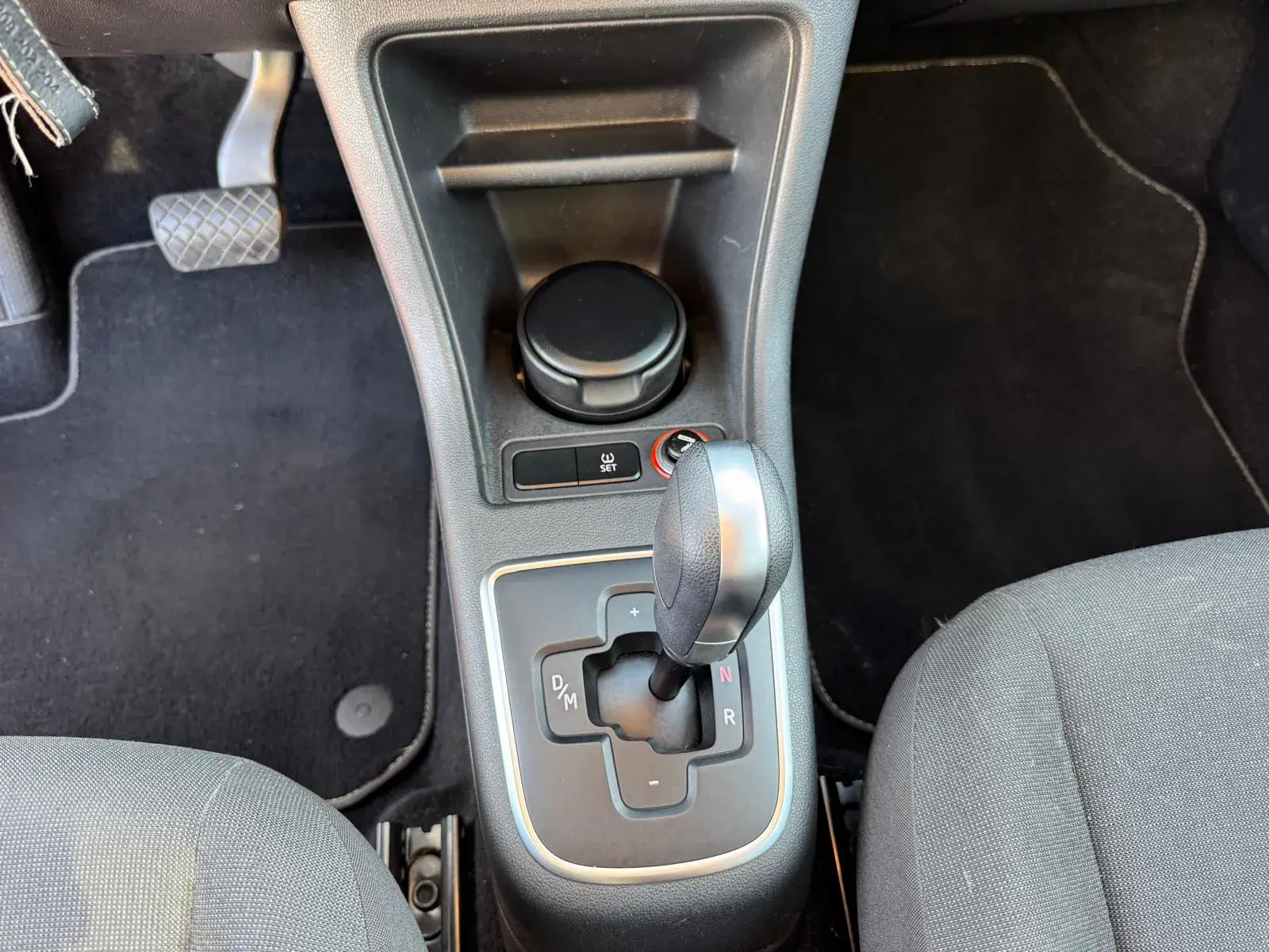 Volkswagen Up! 1.0 Move Up! Auto 11