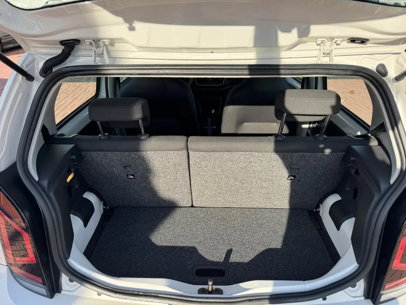 Volkswagen Up! 1.0 Move Up! Auto 14