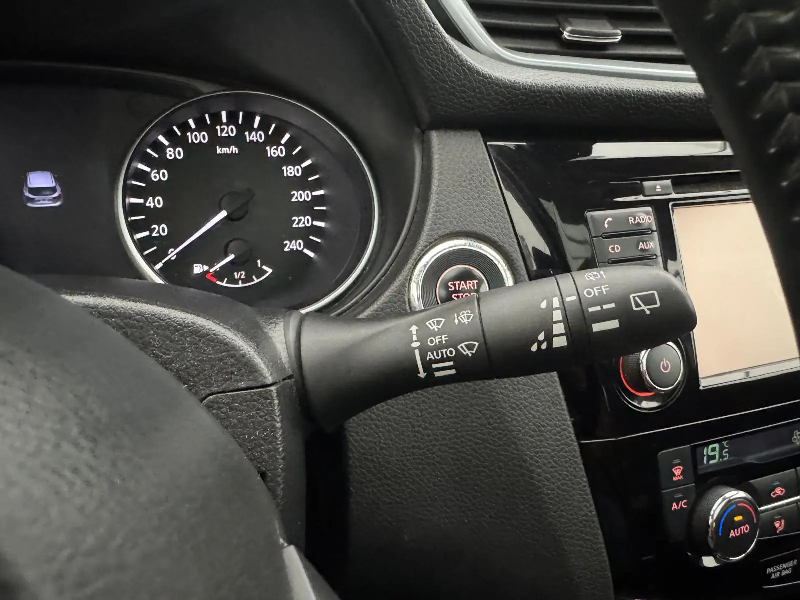 Nissan Qashqai 1.2 DIG-T N-Connecta 36