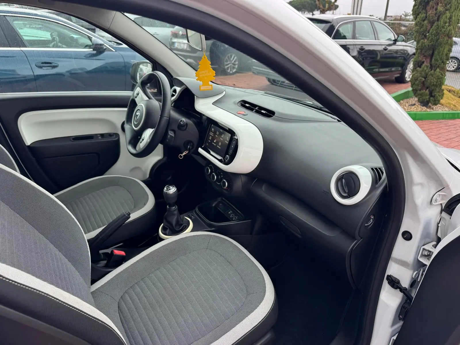Renault Twingo 1.0 SCe Zen 19