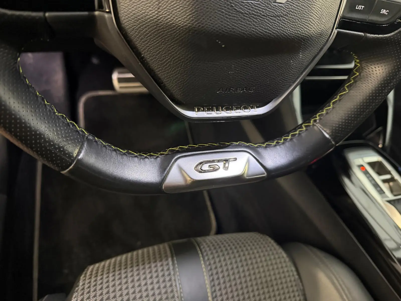 Peugeot 2008 1.5 BlueHDi GT Pack EAT8 21