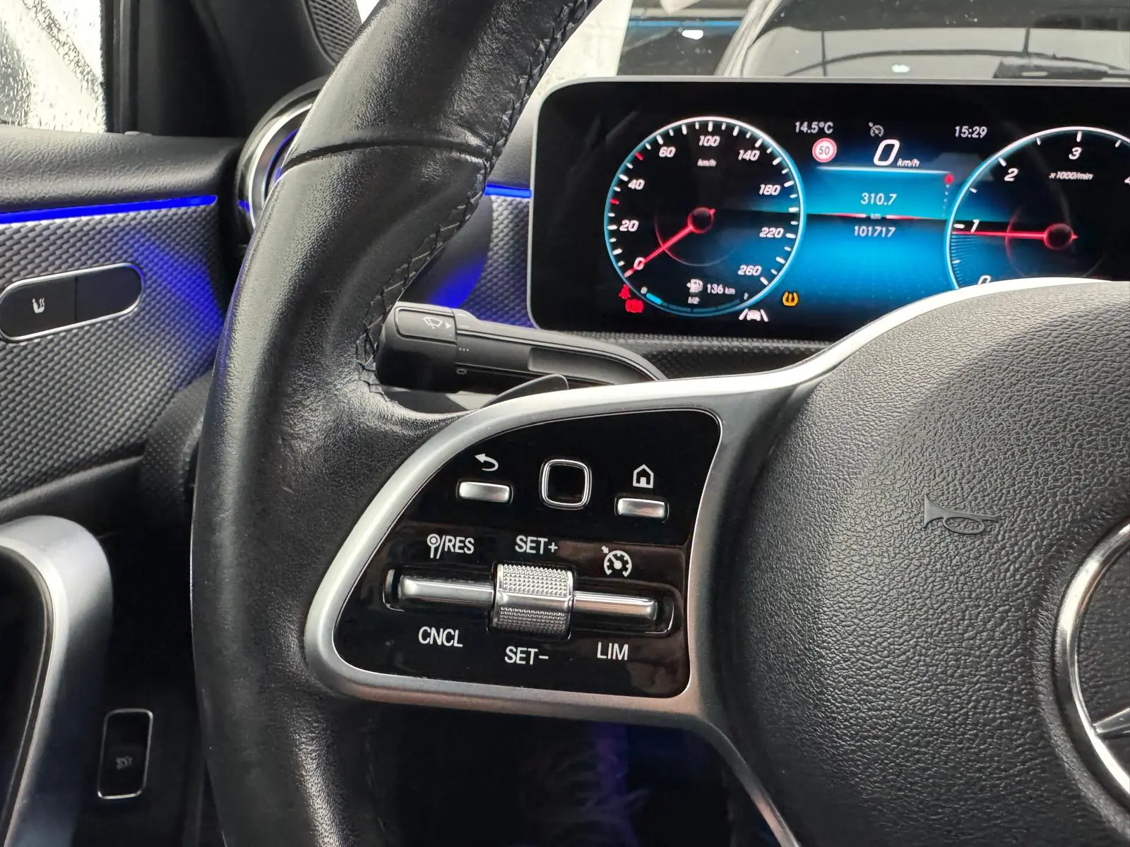 Mercedes-Benz A 180 Limousine d 7G-DCT Progressive 33