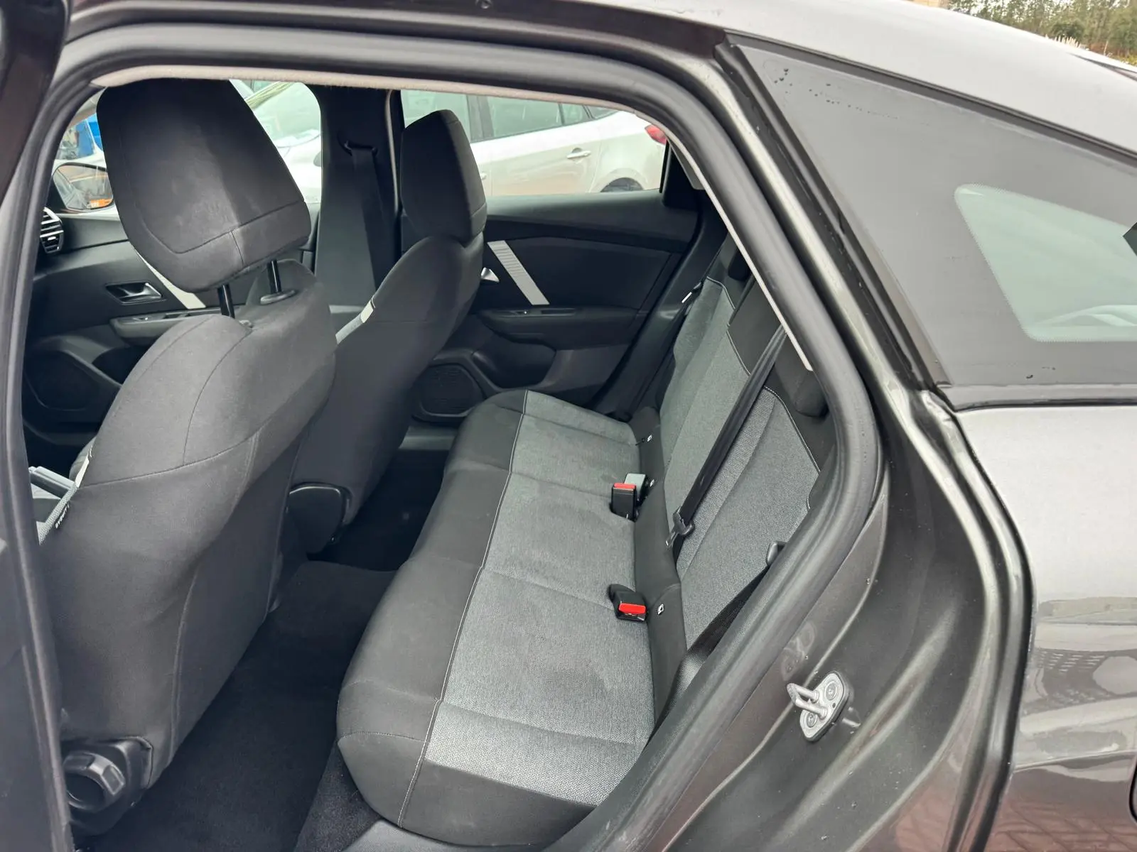 Citroën C4 1.5 BlueHDi Shine 11