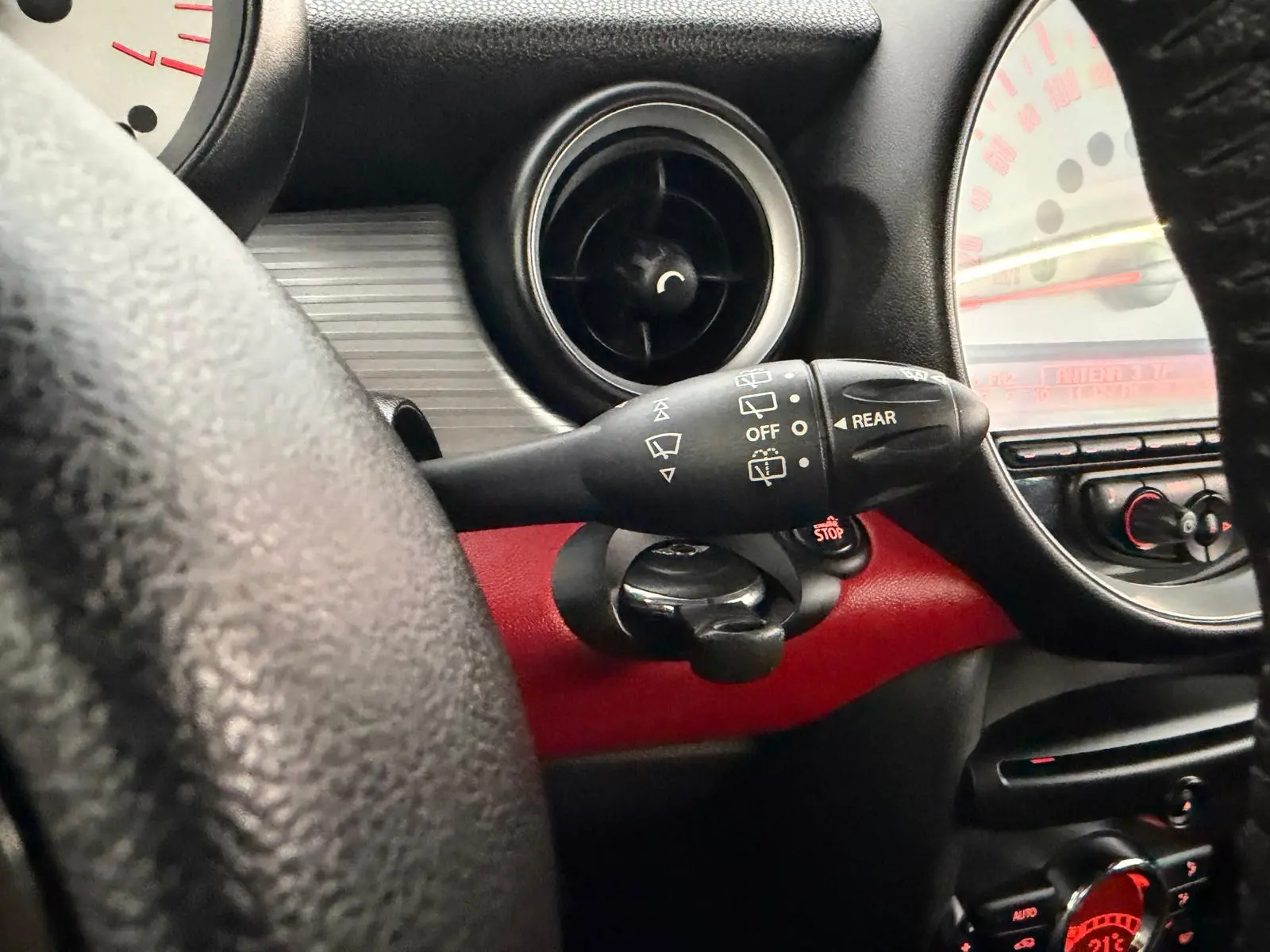 MINI 3 Portas Cooper D 17