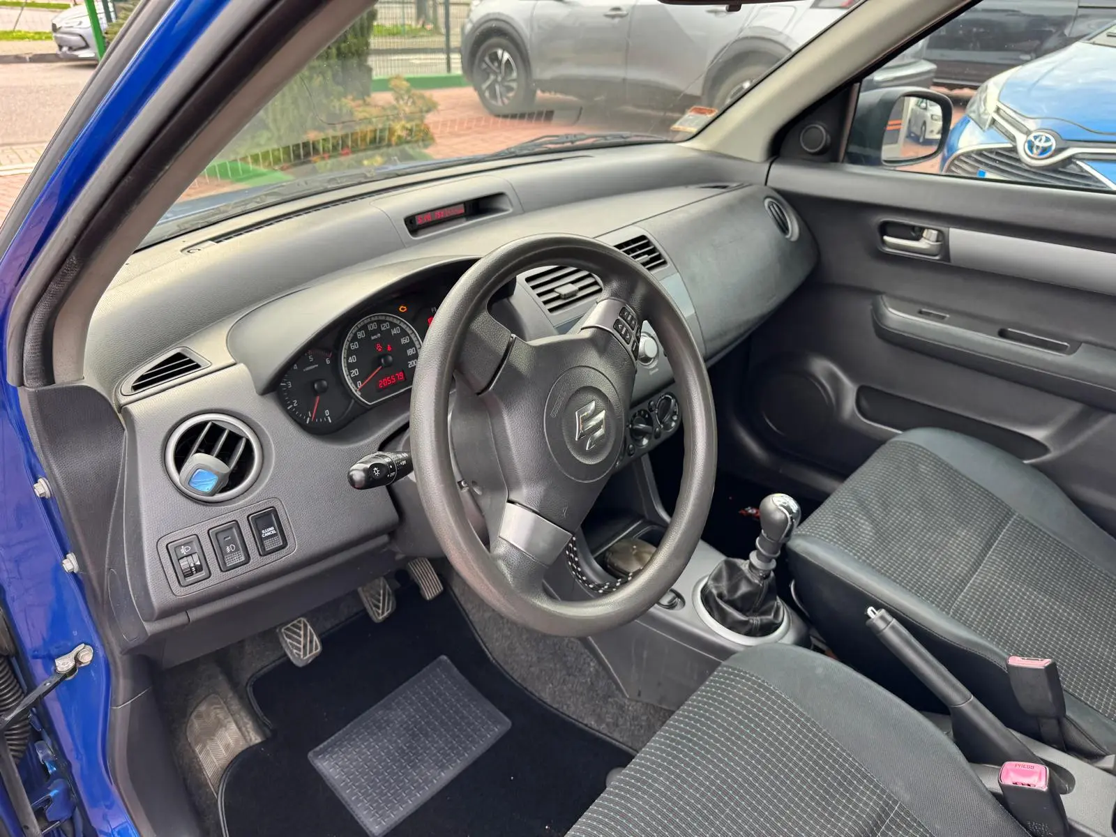 Suzuki Swift Outro 16