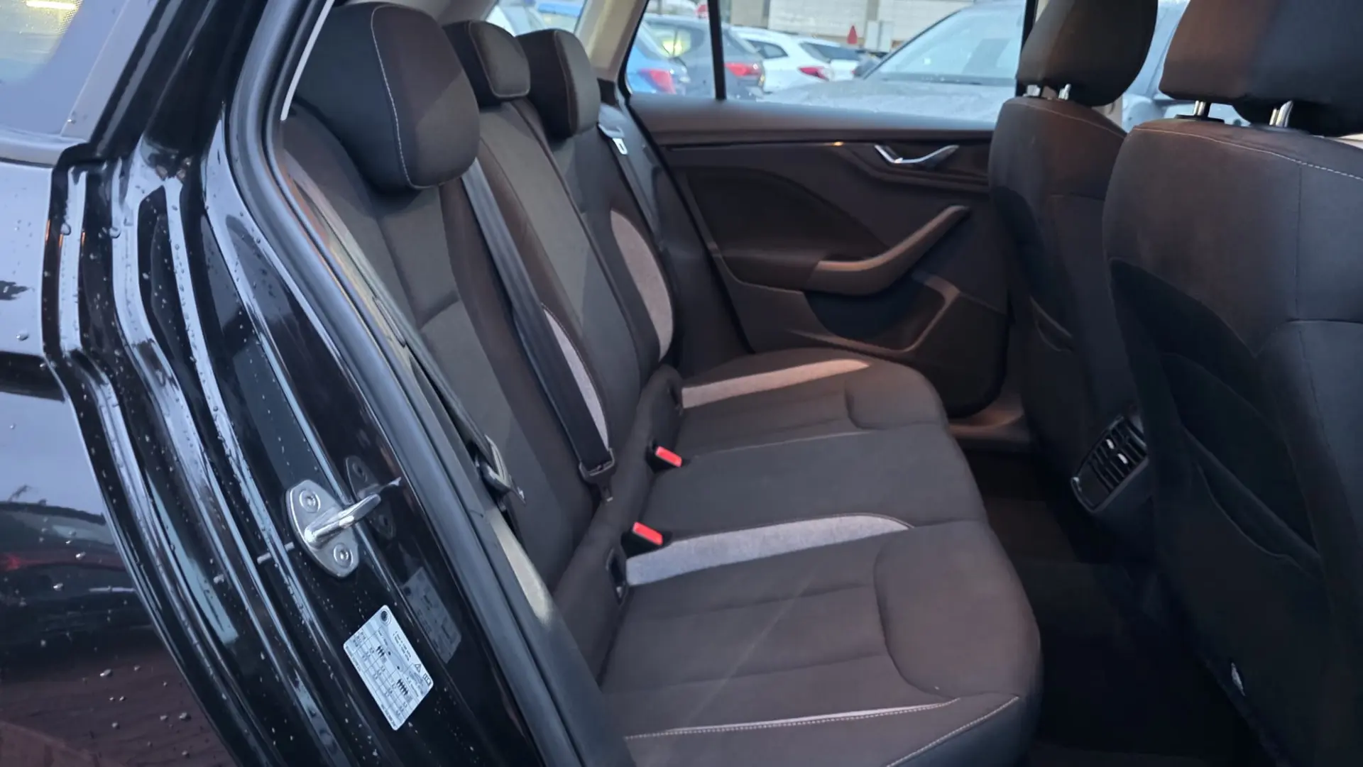 Skoda Kamiq 1.0 TSI Style DSG 33