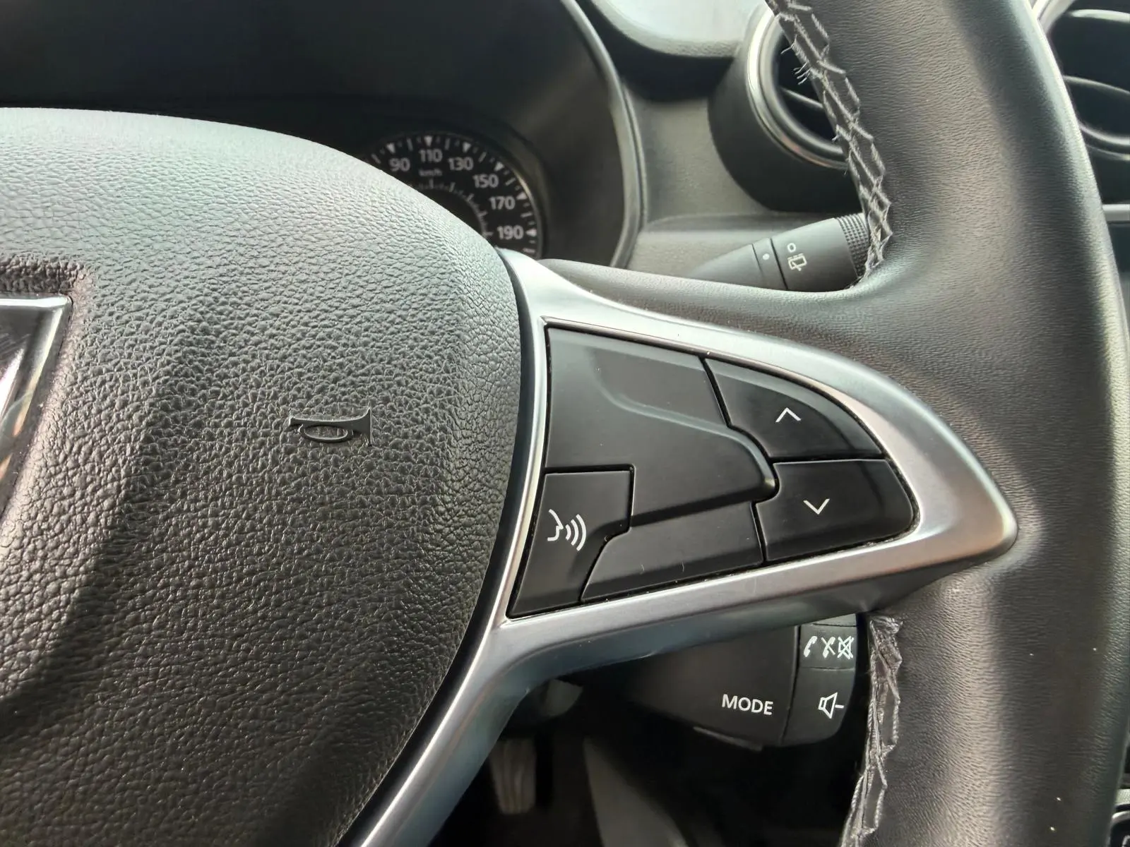 Dacia Duster 1.5 Blue dCi Comfort 4WD 26