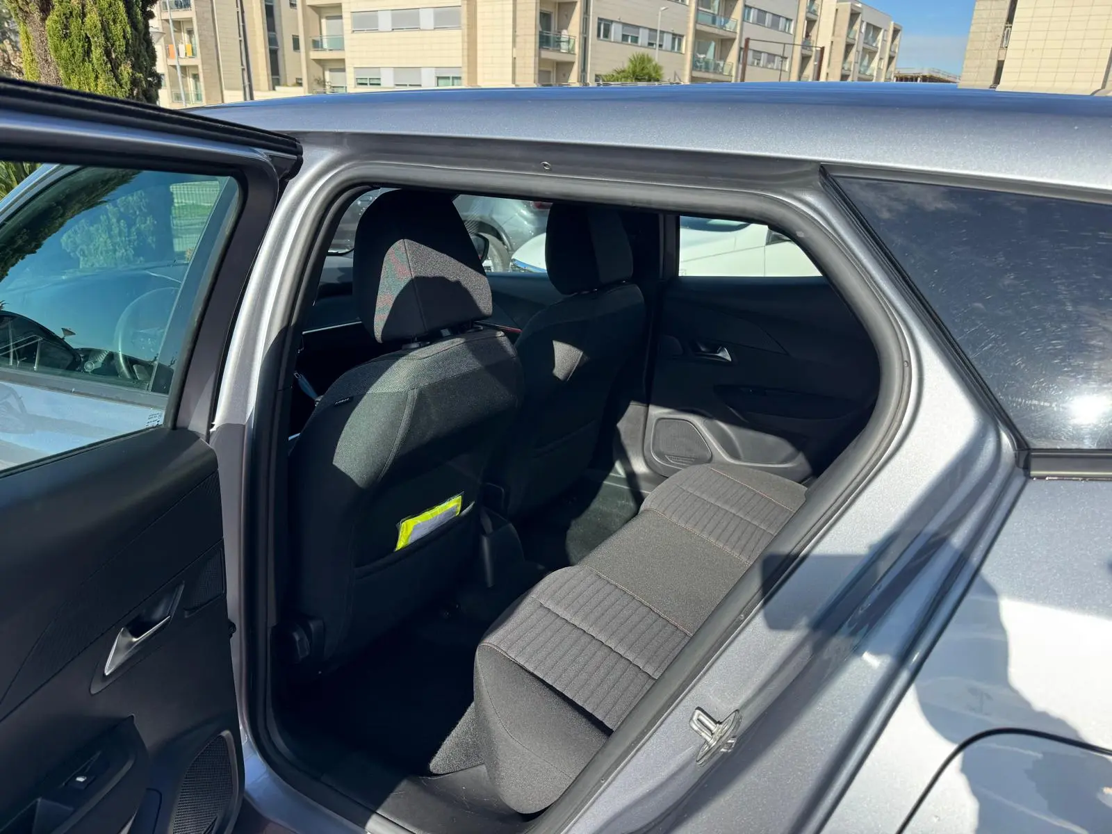 Peugeot 2008 1.2 PureTech Style 8