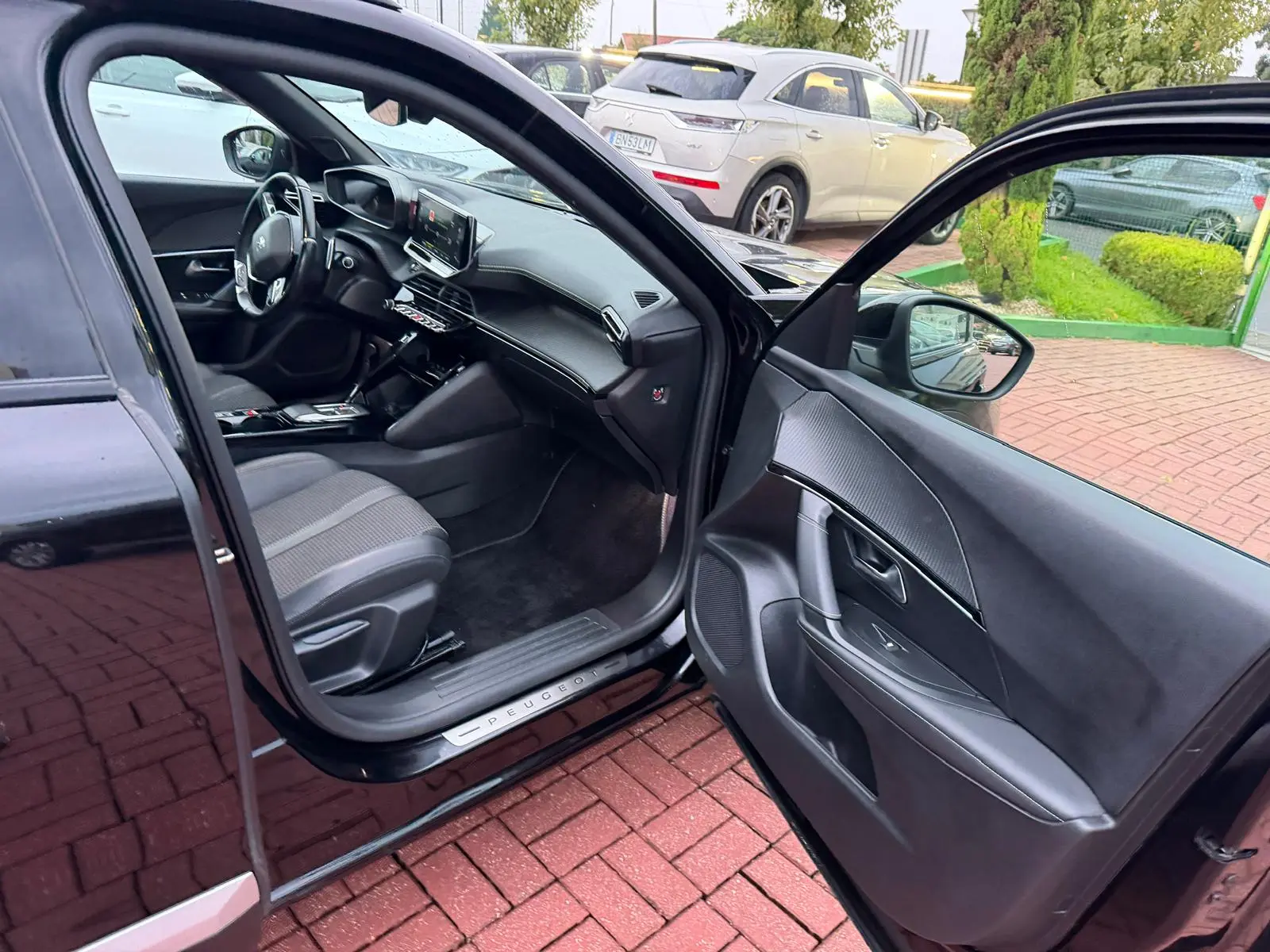Peugeot 2008 1.5 BlueHDi GT Pack EAT8 14