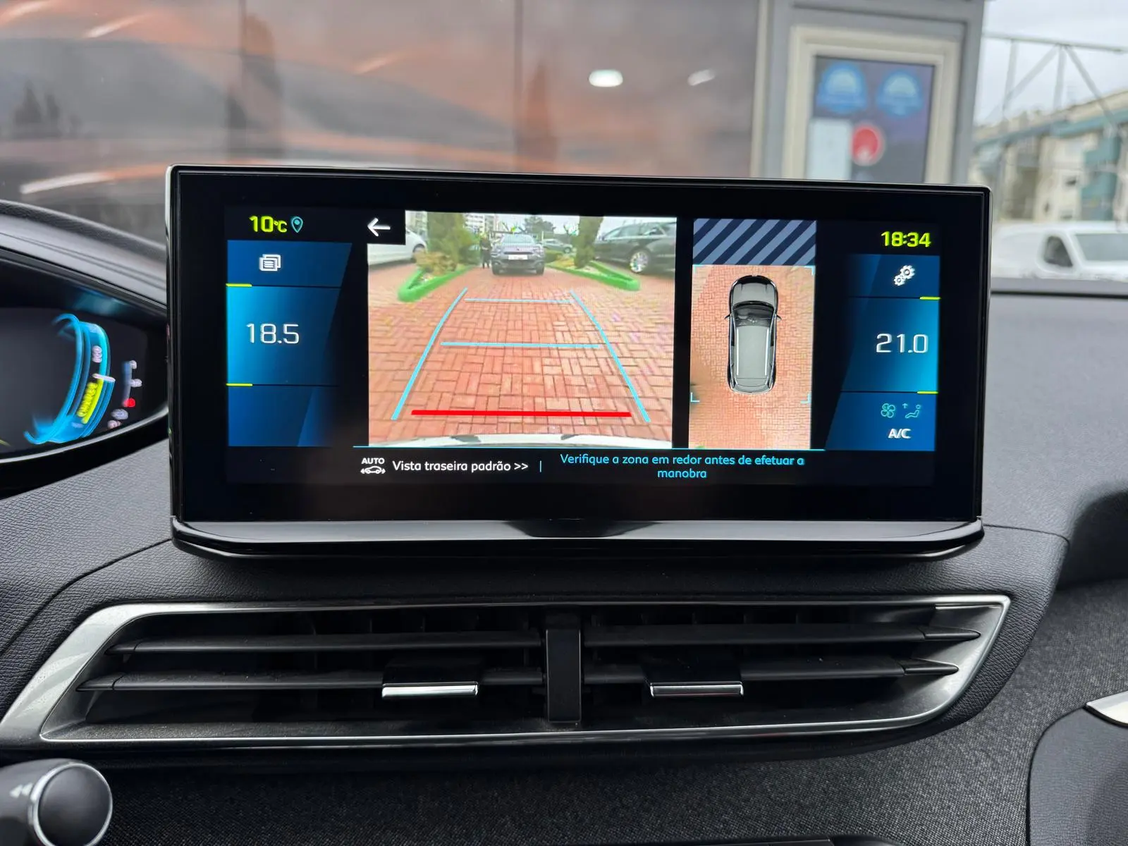 Peugeot 3008 1.6 Hybrid Allure Pack e-EAT8 24