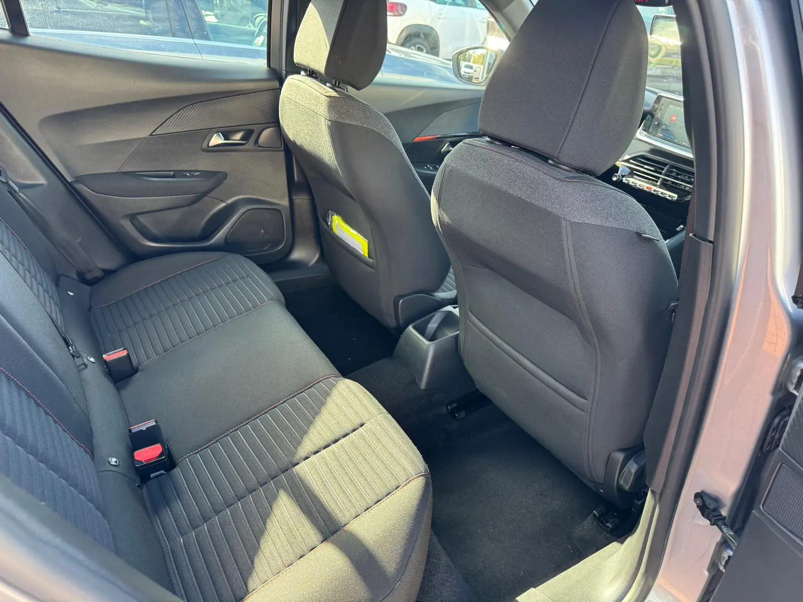 Peugeot 2008 1.2 PureTech Style 13