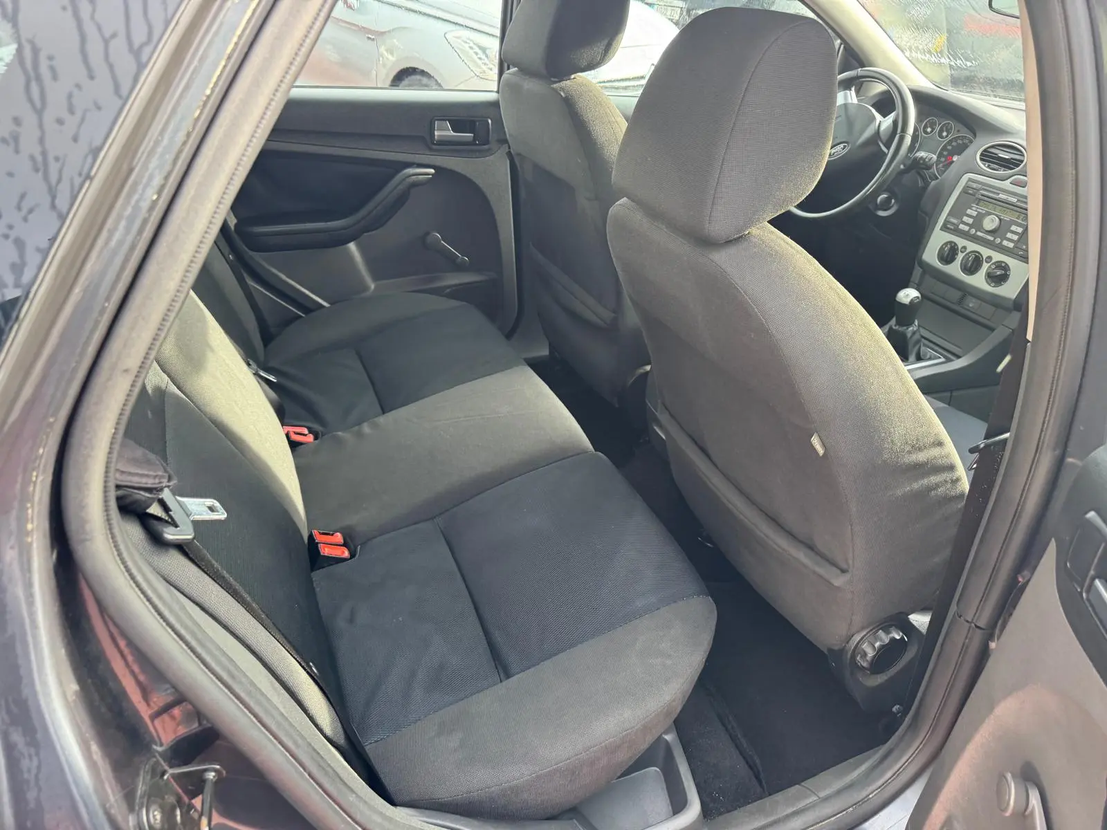 Ford Focus 1.6 TDCi Ghia 12