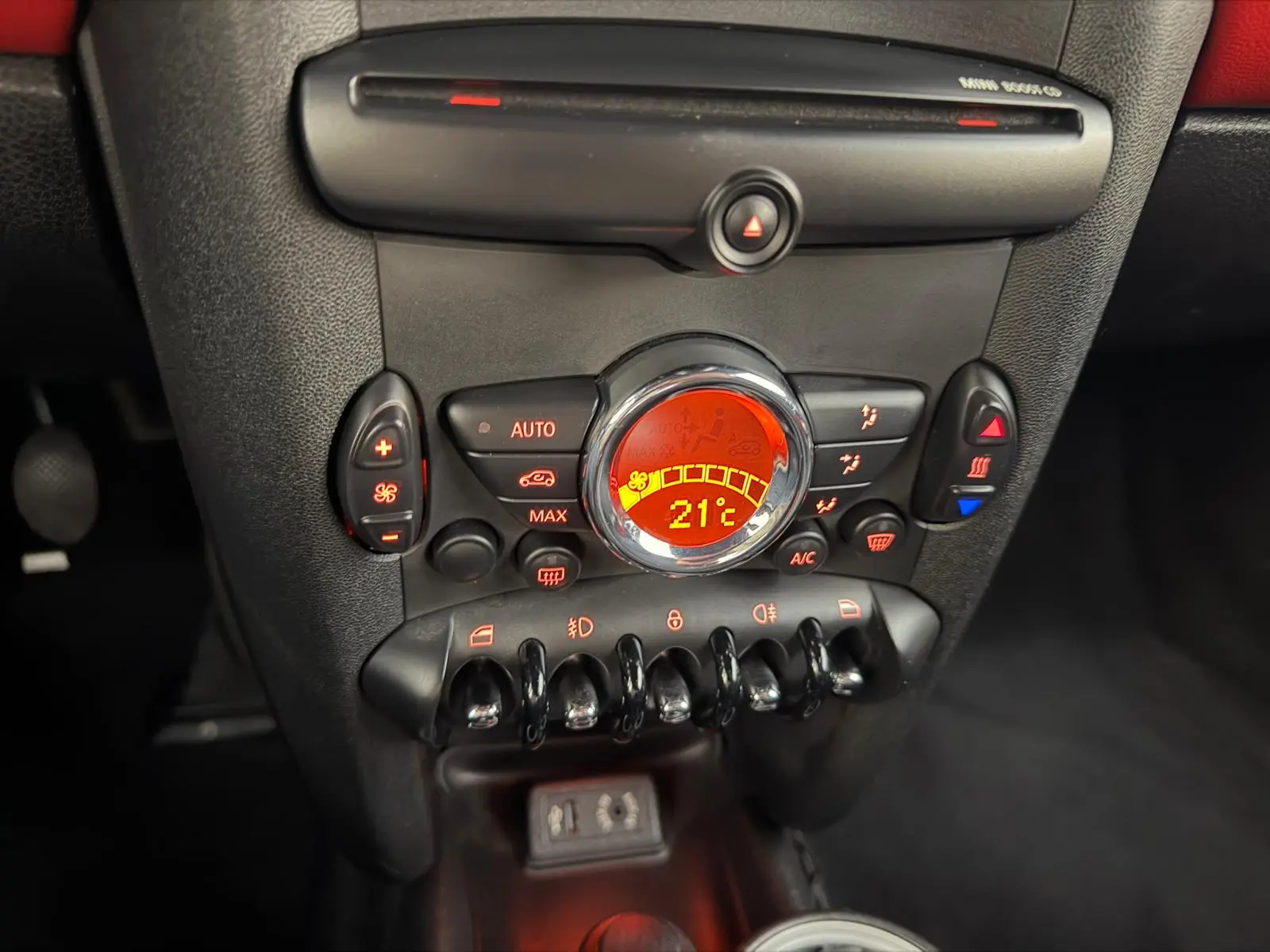 MINI 3 Portas Cooper D 21