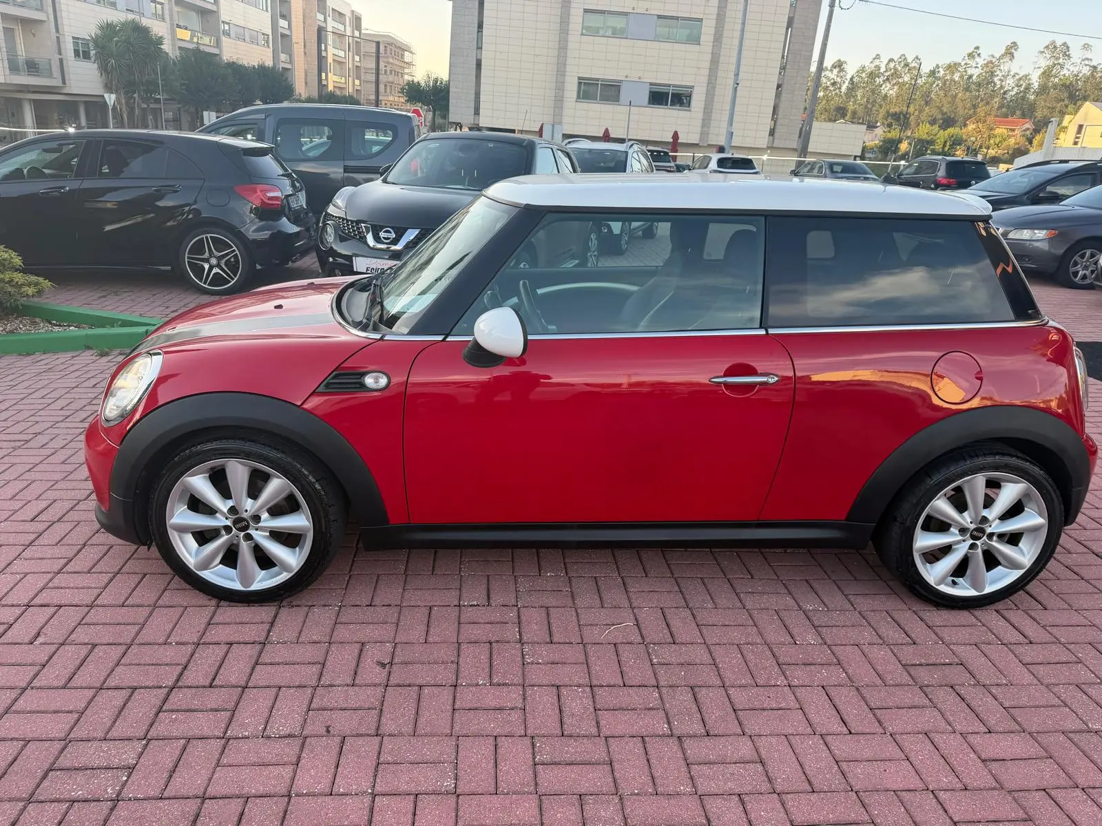 MINI 3 Portas Cooper D 4