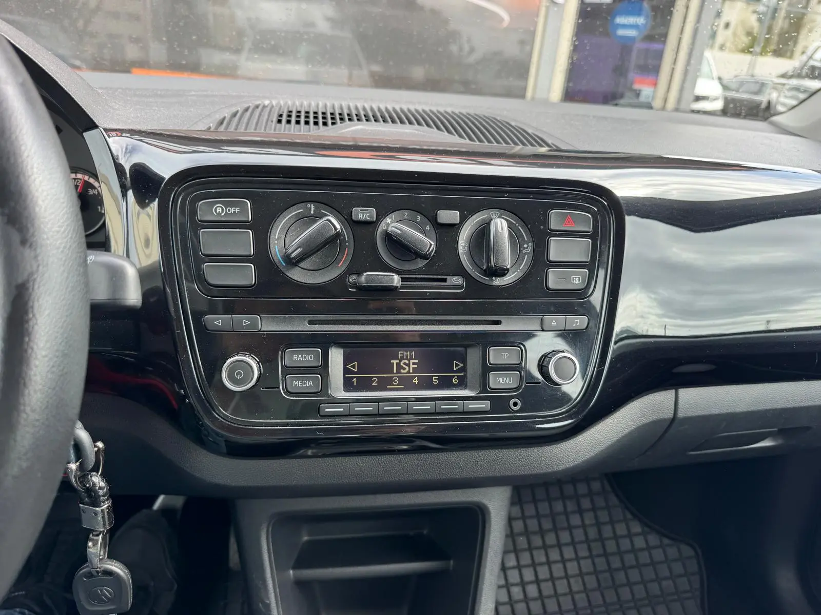 Volkswagen Up! 1.0 BlueMotion Move 19