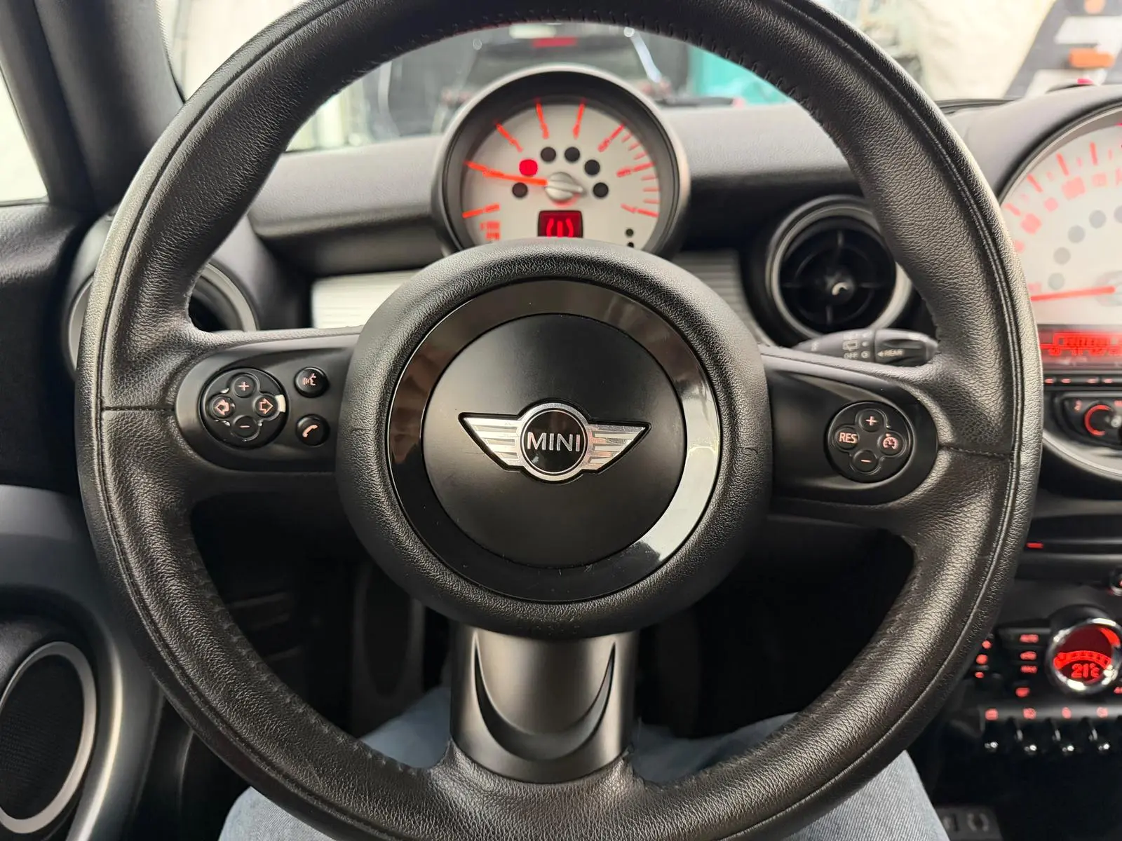 MINI 3 Portas Cooper D 14