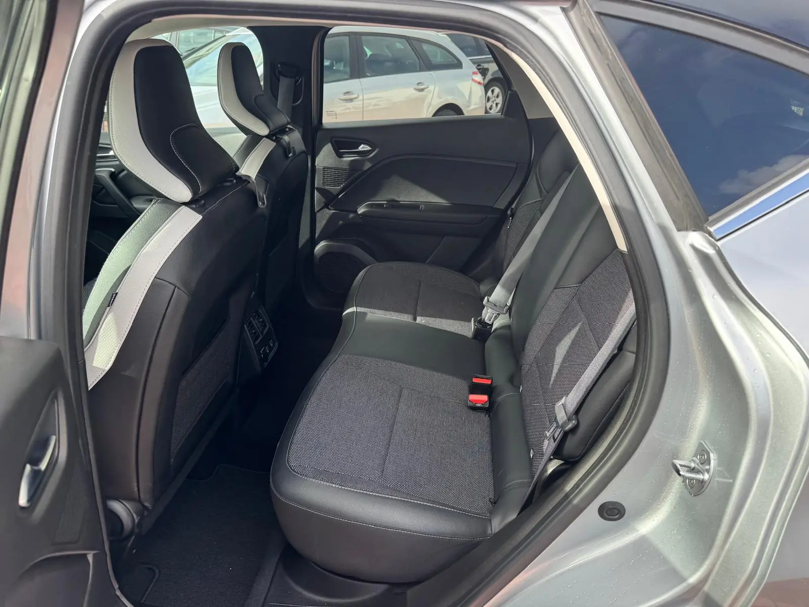 Renault Captur 1.6 E-Tech Plug-In Hybrid Techno 14