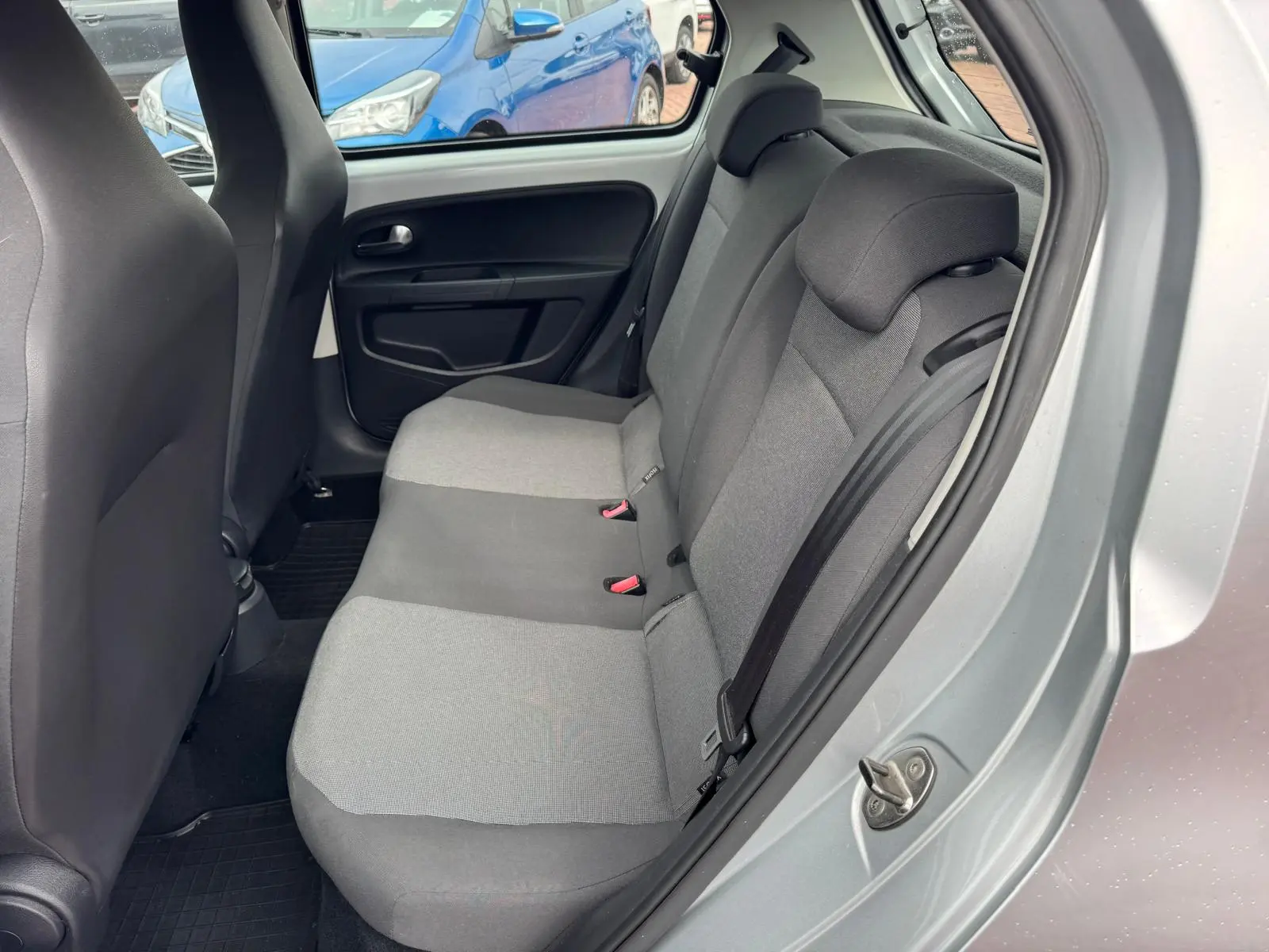 Volkswagen Up! 1.0 BlueMotion Move 14