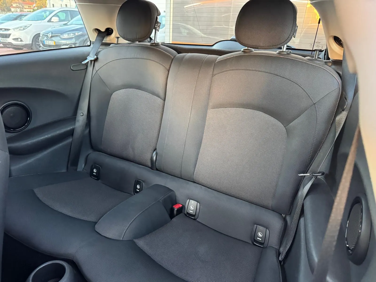 MINI 3 Portas One 10