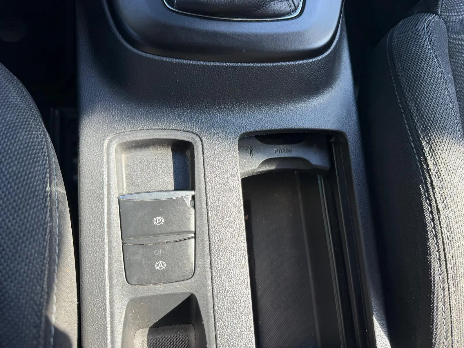 Ford Focus 1.0 EcoBoost Titanium 36