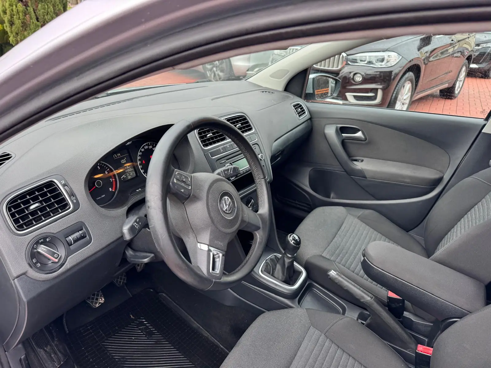 Volkswagen Polo 1.2 TSi Trendline 9