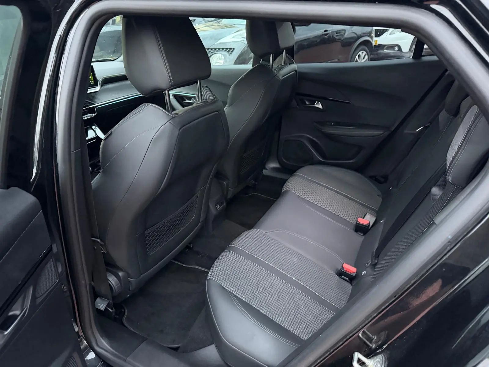 Peugeot 2008 1.5 BlueHDi GT Pack EAT8 55