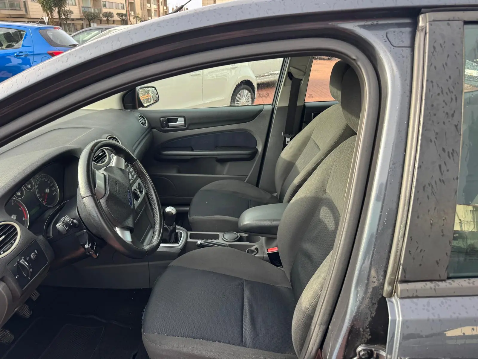 Ford Focus 1.6 TDCi Ghia 7