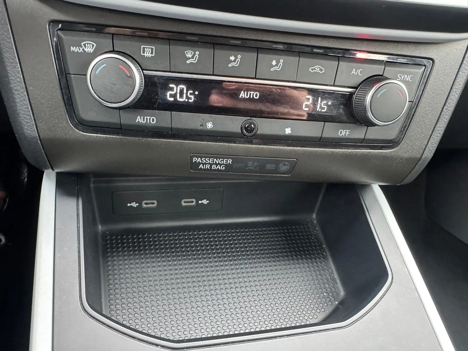 SEAT Arona 1.0 TSI Style 28