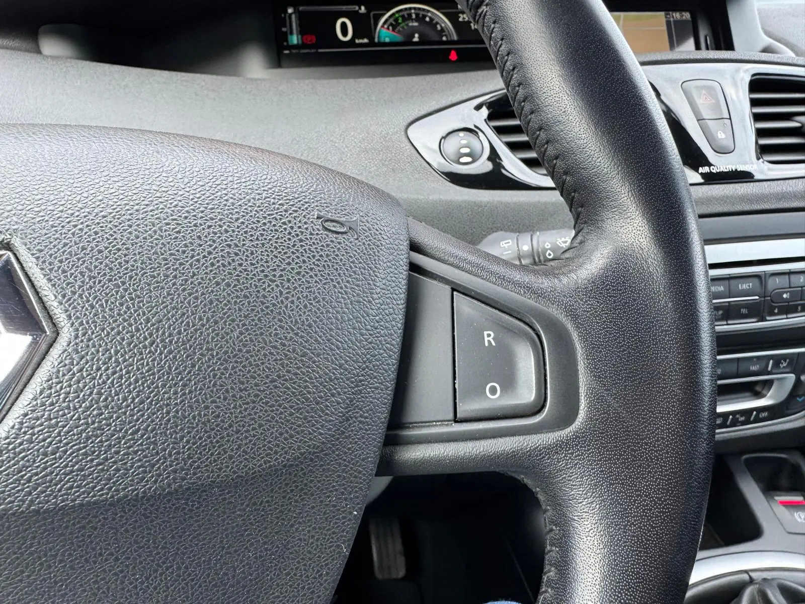 Renault Grand Scénic ENERGY dCi 110 LIMITED 33