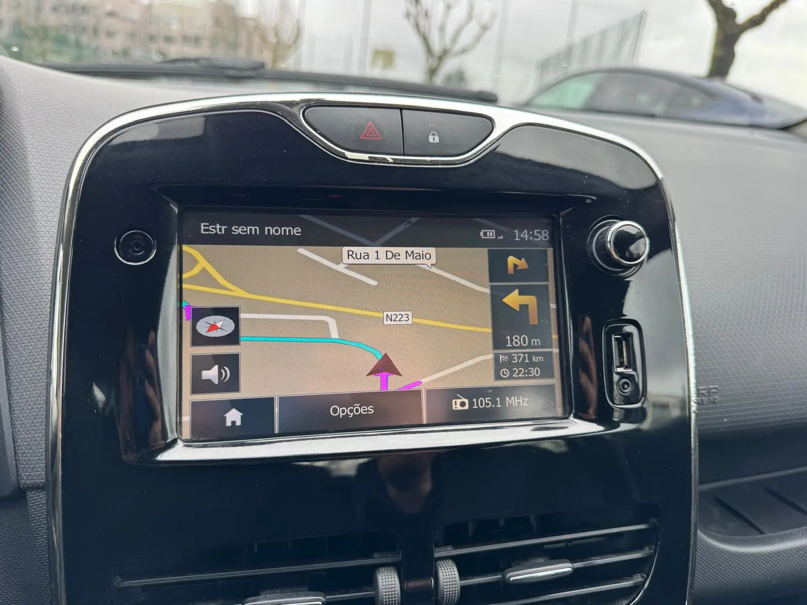 Renault Clio Sport Tourer 0.9 TCe Zen 16