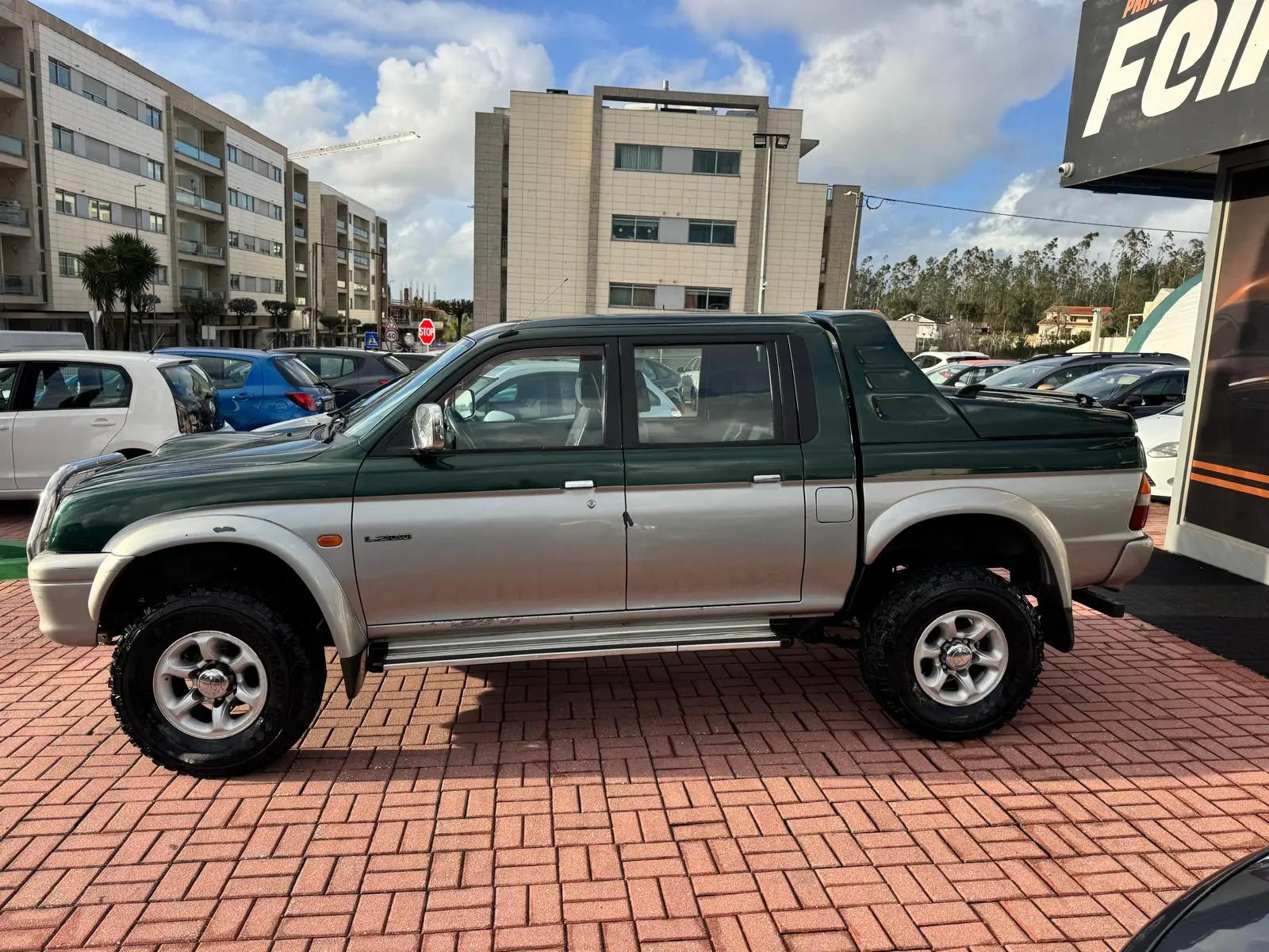 Mitsubishi L200 2.5 TD CD 3200 14