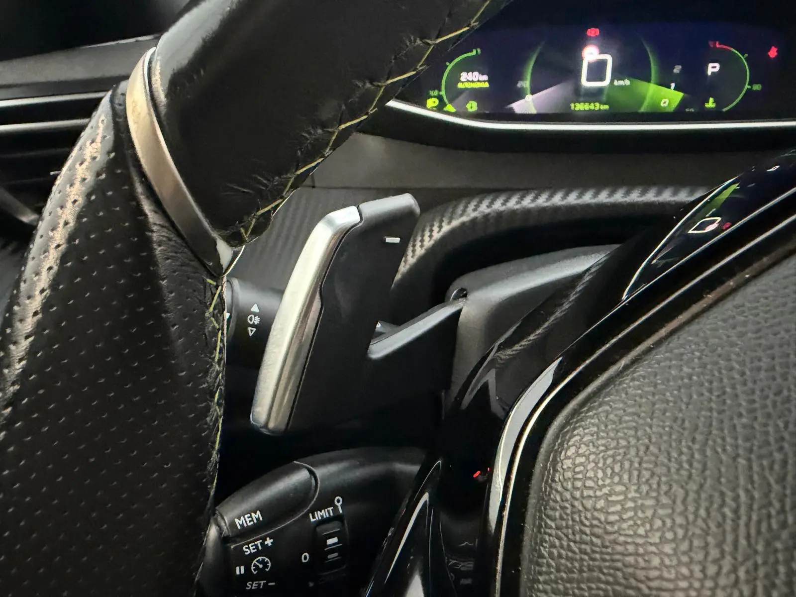 Peugeot 2008 1.5 BlueHDi GT Pack EAT8 41