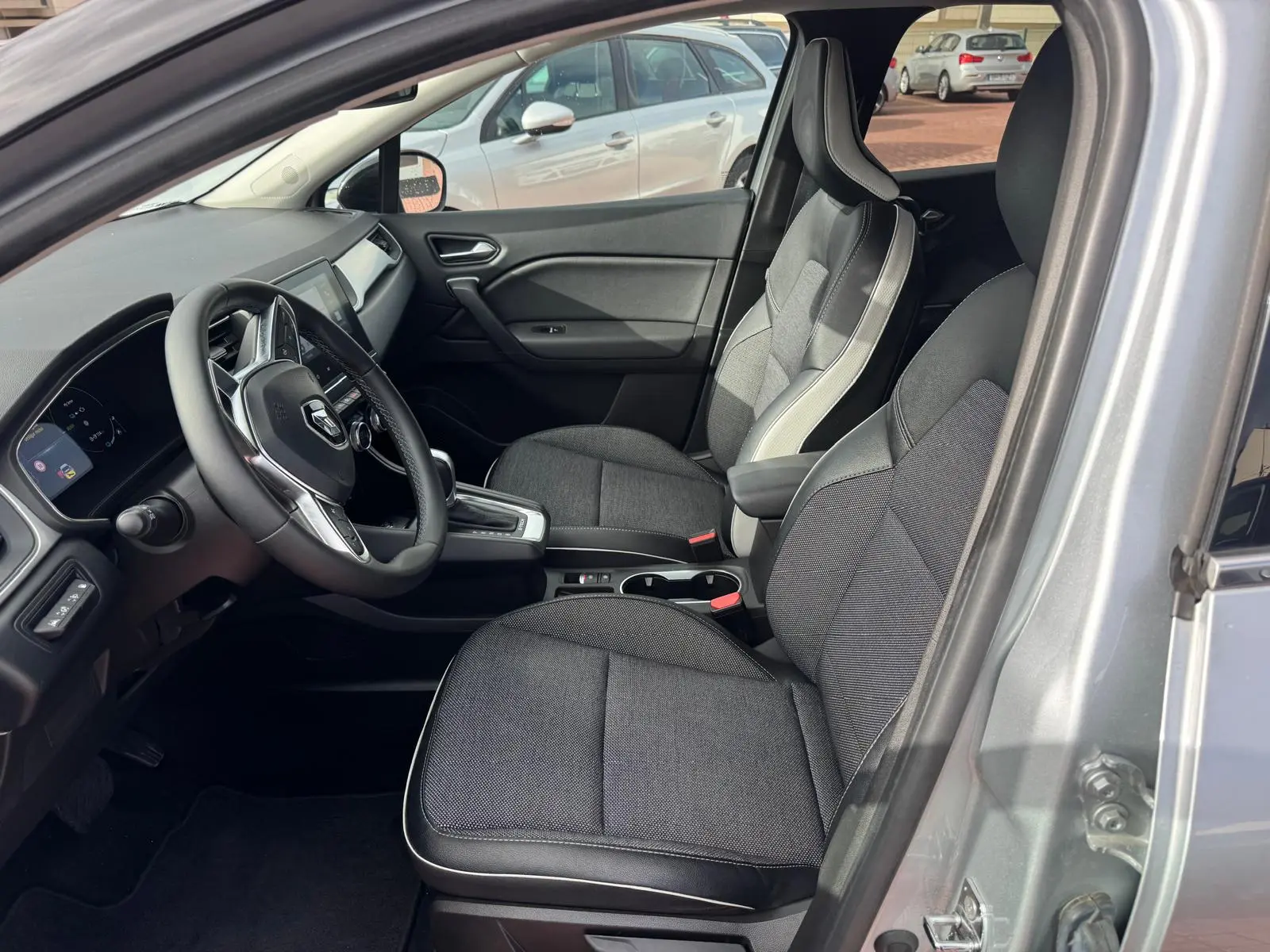 Renault Captur 1.6 E-Tech Plug-In Hybrid Techno 12