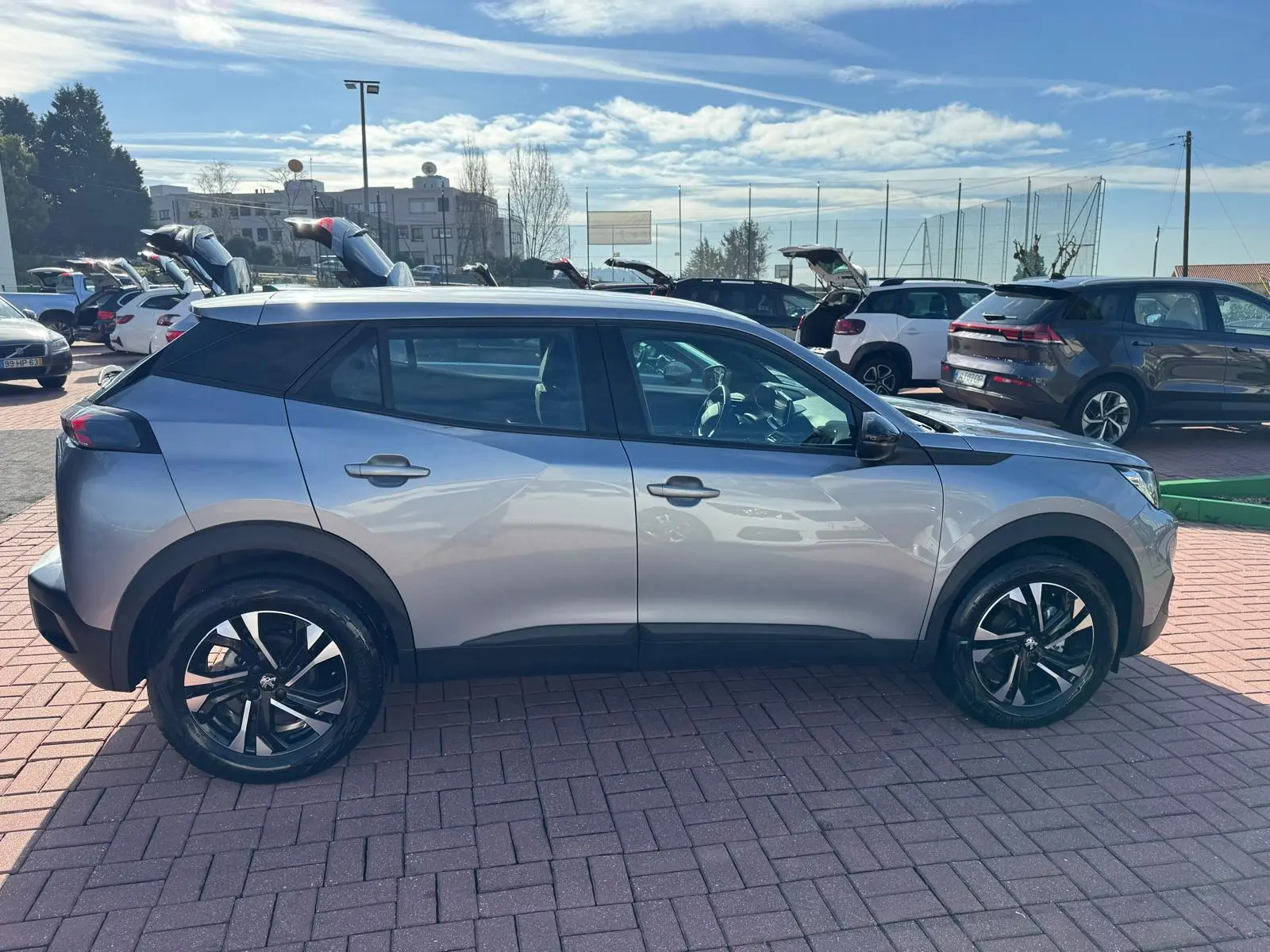 Peugeot 2008 1.2 PureTech Style 12