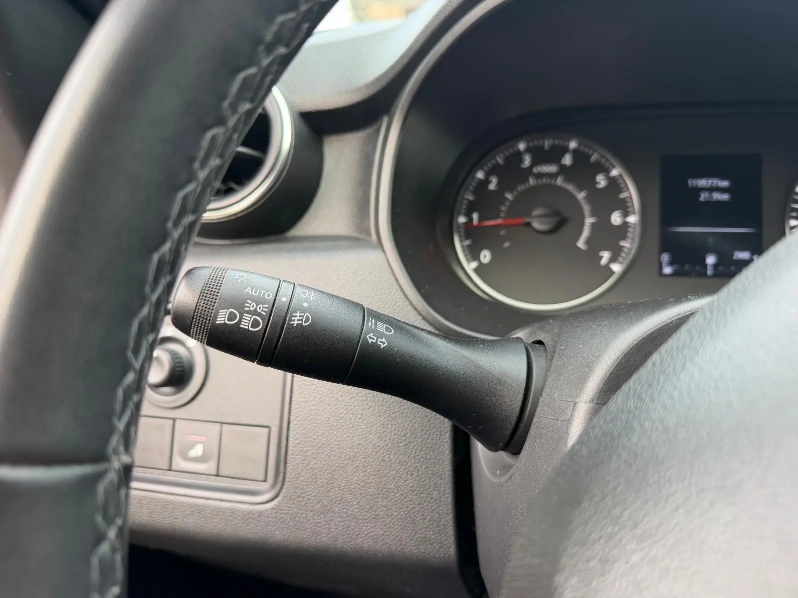 Dacia Duster 1.5 Blue dCi Comfort 4WD 29